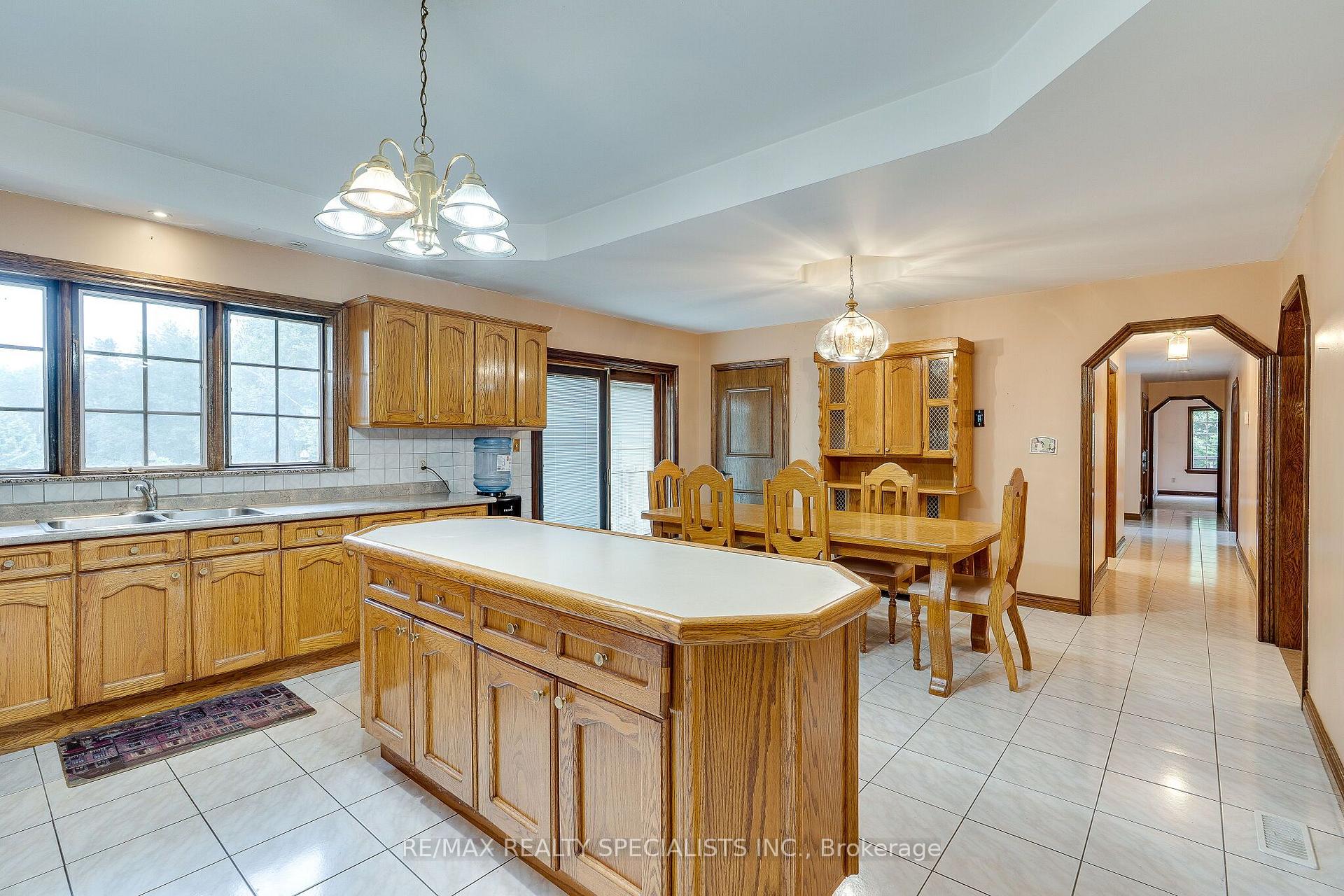 Photo 22 of 11 Prince Andrew Drive, Caledon, Rural Caledon — HOMEH
