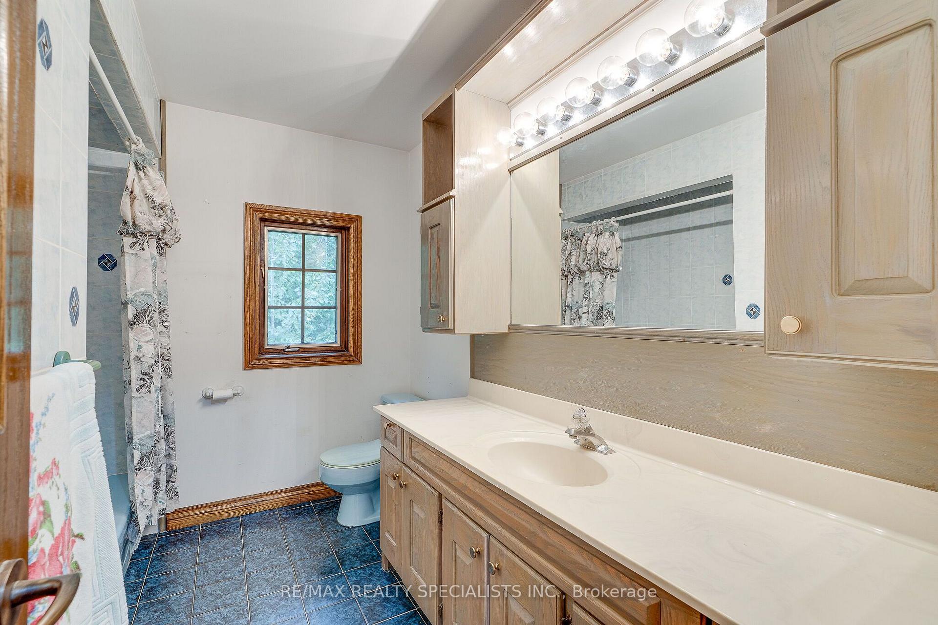 Photo 32 of 11 Prince Andrew Drive, Caledon, Rural Caledon — HOMEH