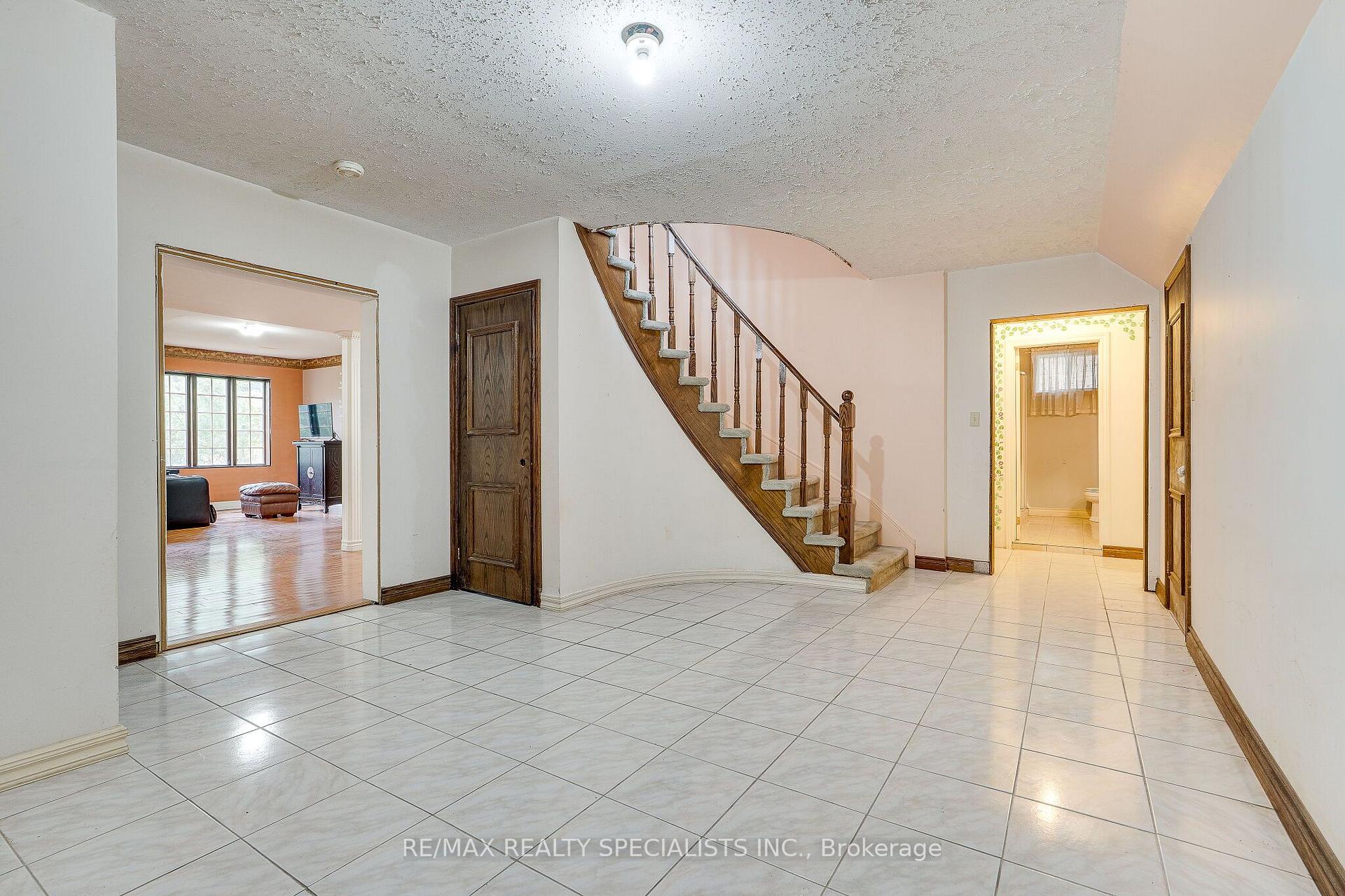 Photo 37 of 11 Prince Andrew Drive, Caledon, Rural Caledon — HOMEH