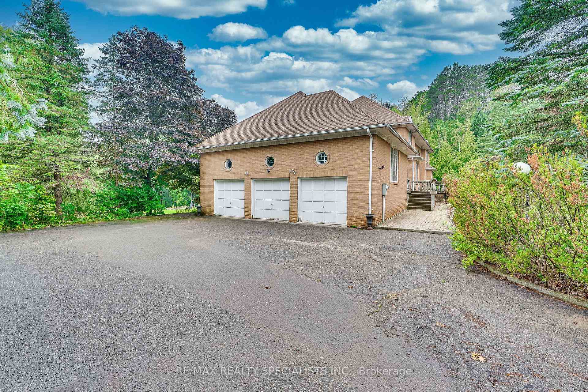 Photo 48 of 11 Prince Andrew Drive, Caledon, Rural Caledon — HOMEH