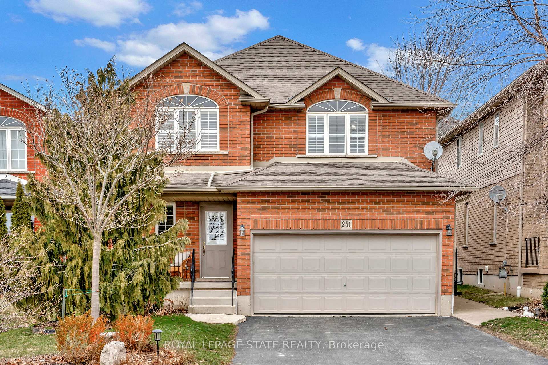 Photo 2 of 251 Braithwaite Avenue, Hamilton, Ancaster — HOMEH