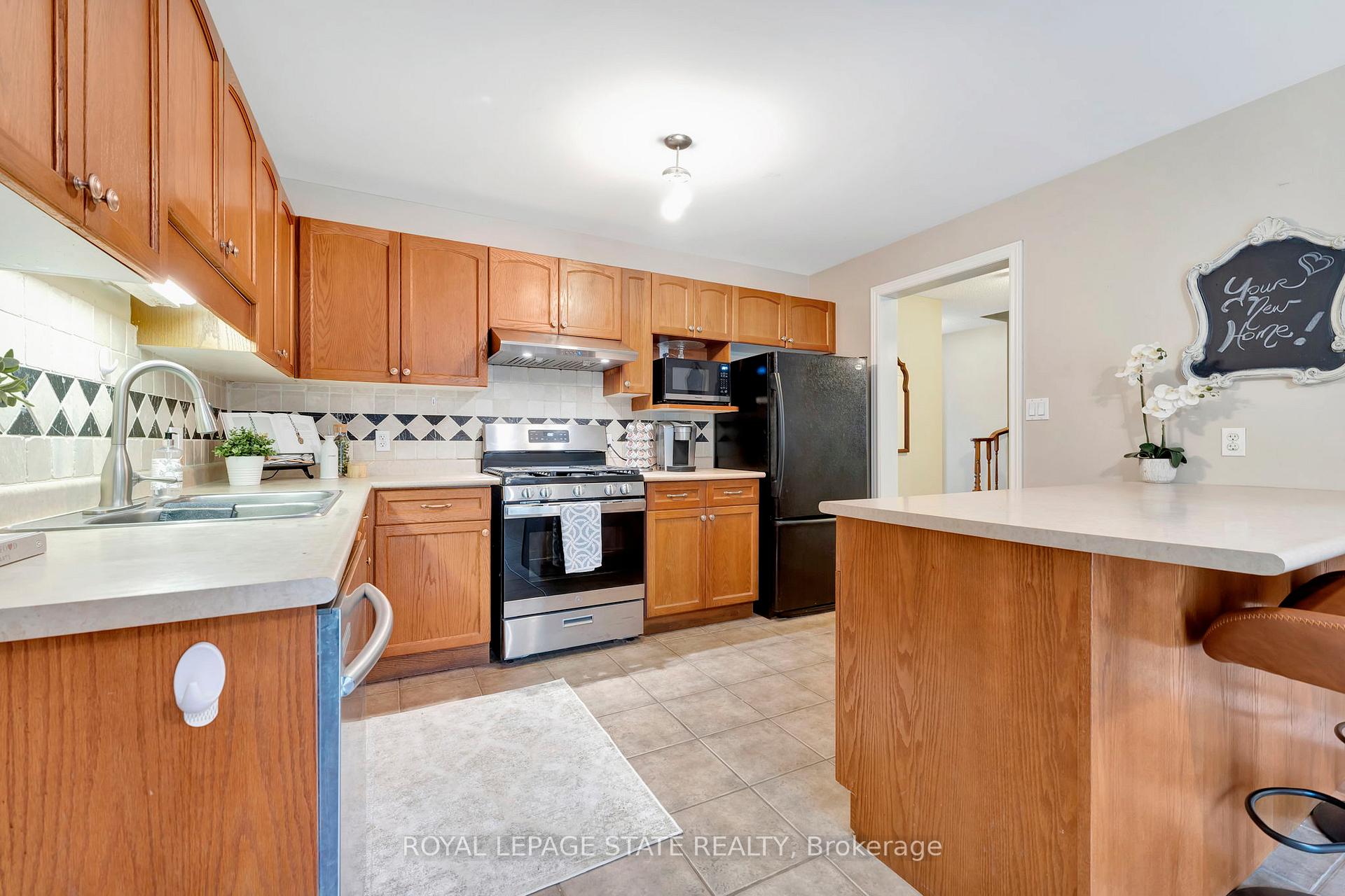 Photo 7 of 251 Braithwaite Avenue, Hamilton, Ancaster — HOMEH