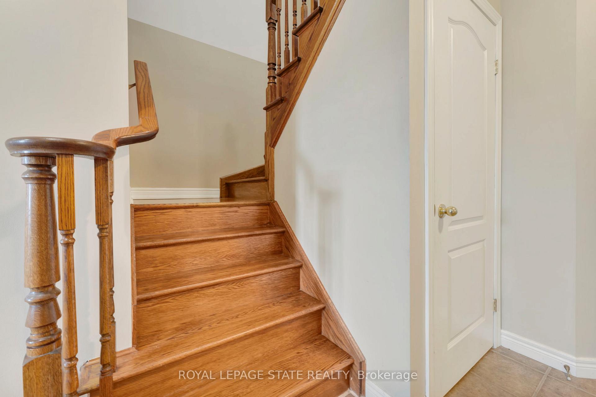 Photo 12 of 251 Braithwaite Avenue, Hamilton, Ancaster — HOMEH
