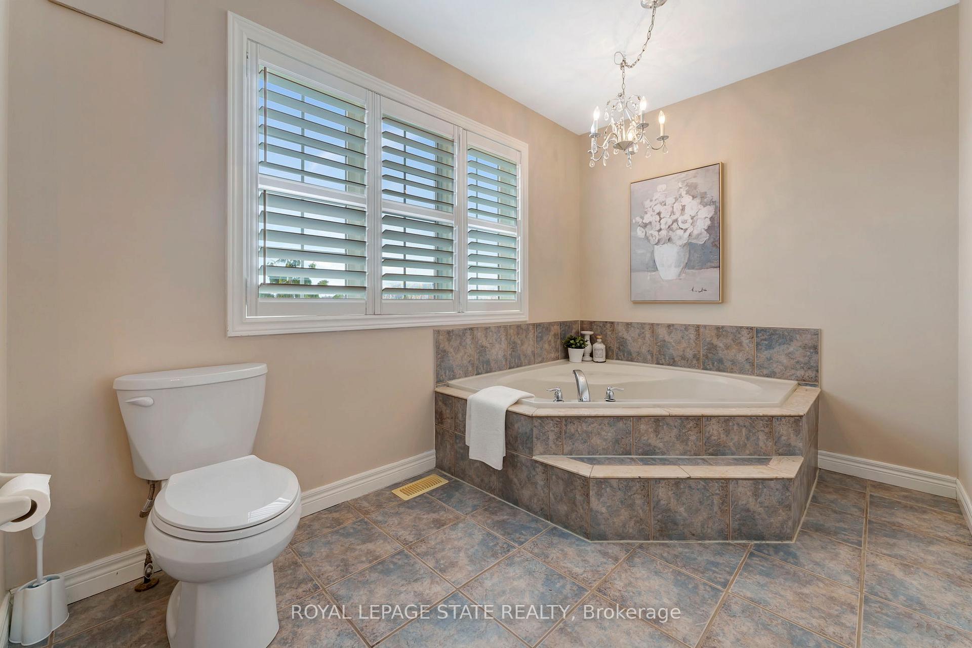 Photo 16 of 251 Braithwaite Avenue, Hamilton, Ancaster — HOMEH