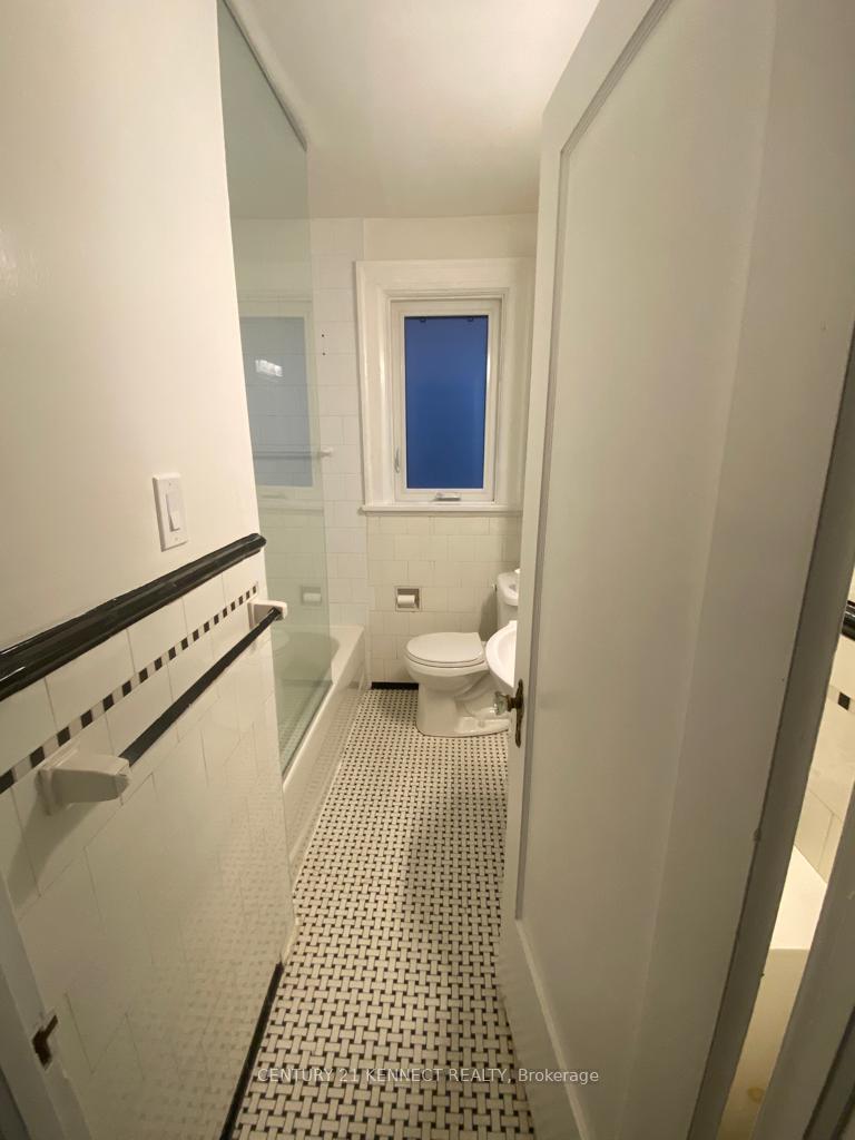 Photo 7 of Unit Upper, 1102 Avenue Road, Toronto, Lawrence Park South — HOMEH