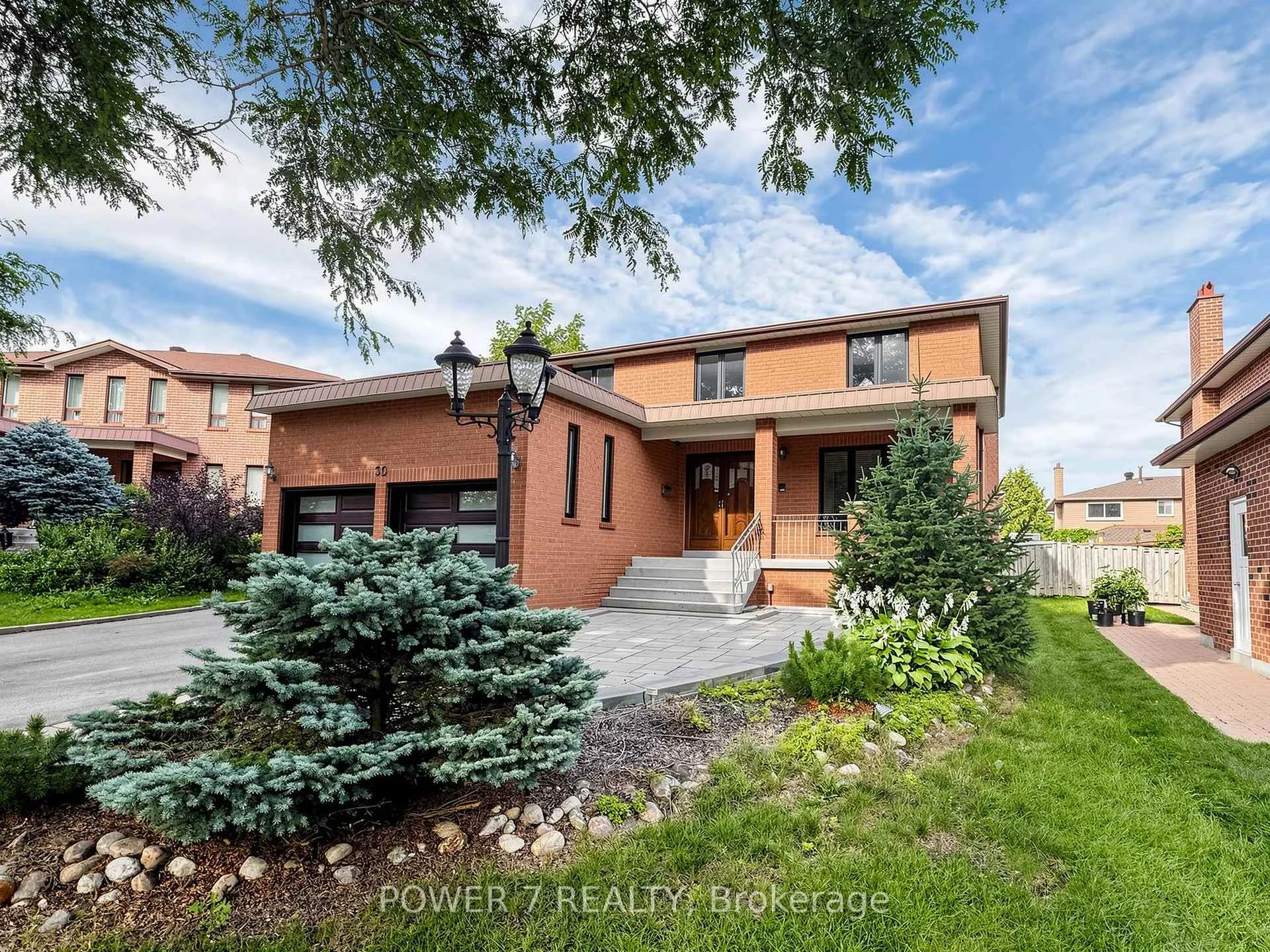 Photo 3 of 30 Black Cherry Drive, Markham, Raymerville — HOMEH