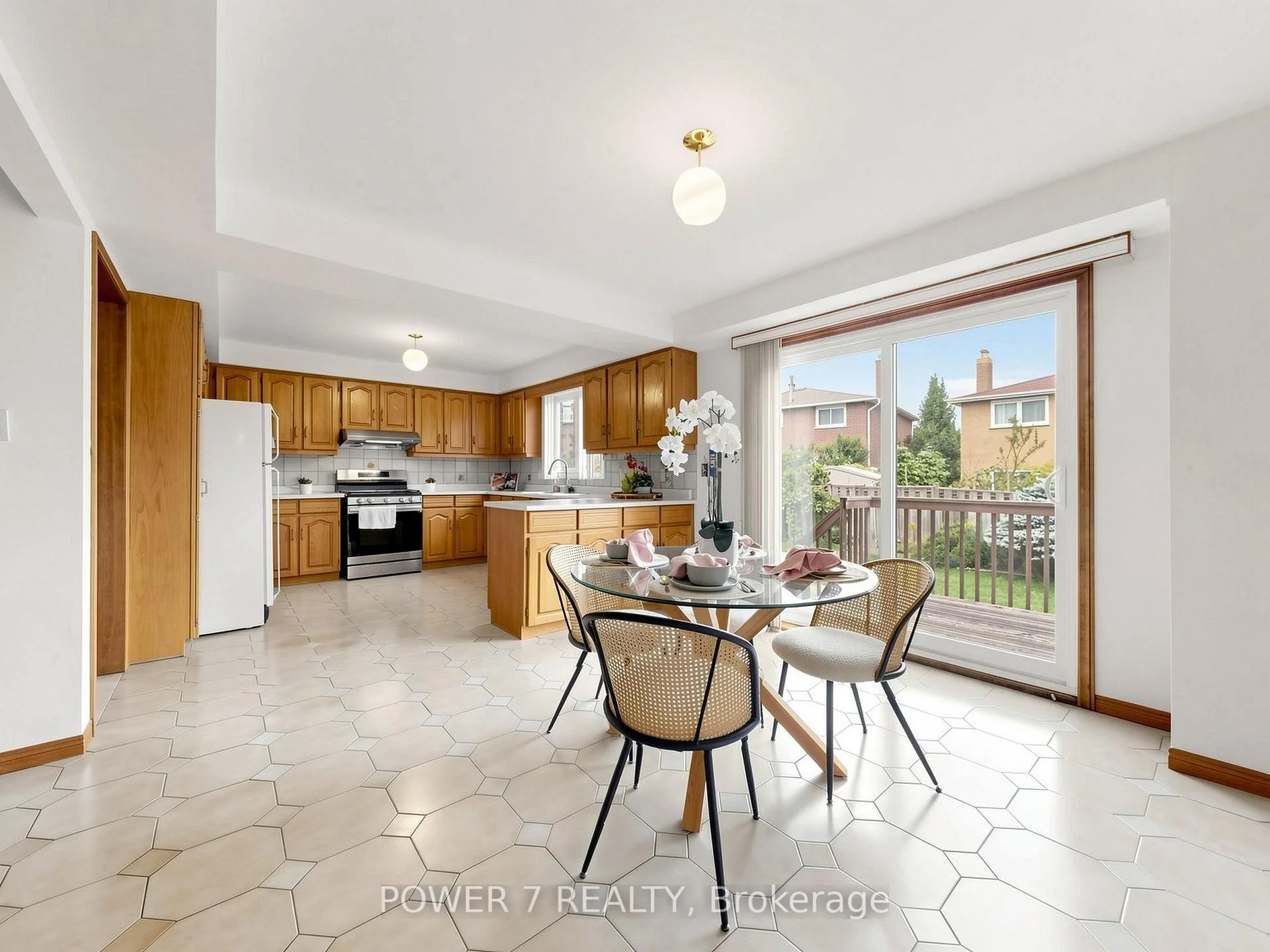 Photo 20 of 30 Black Cherry Drive, Markham, Raymerville — HOMEH