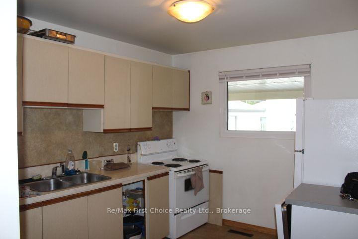 Photo 9 of 2702 Churchill Drive E, Thunder Bay, Northwood Park — HOMEH