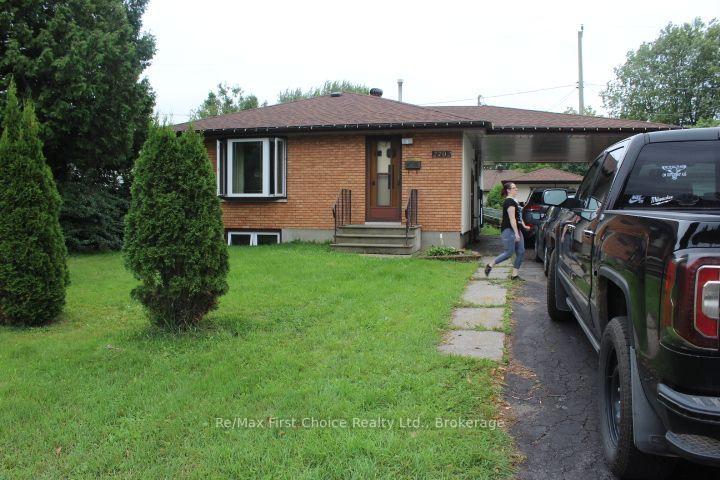 Photo 27 of 2702 Churchill Drive E, Thunder Bay, Northwood Park — HOMEH