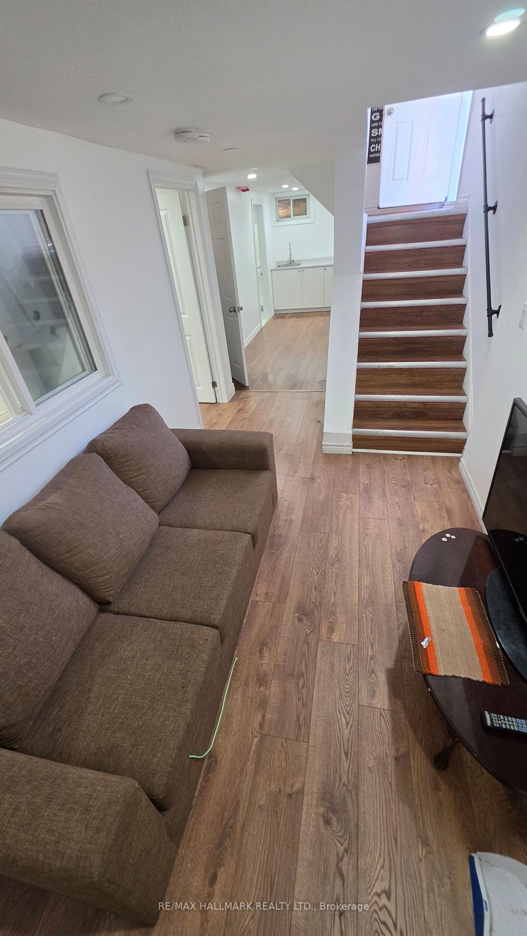 Photo 4 of 59 Russett Avenue, Oshawa, Centennial — HOMEH