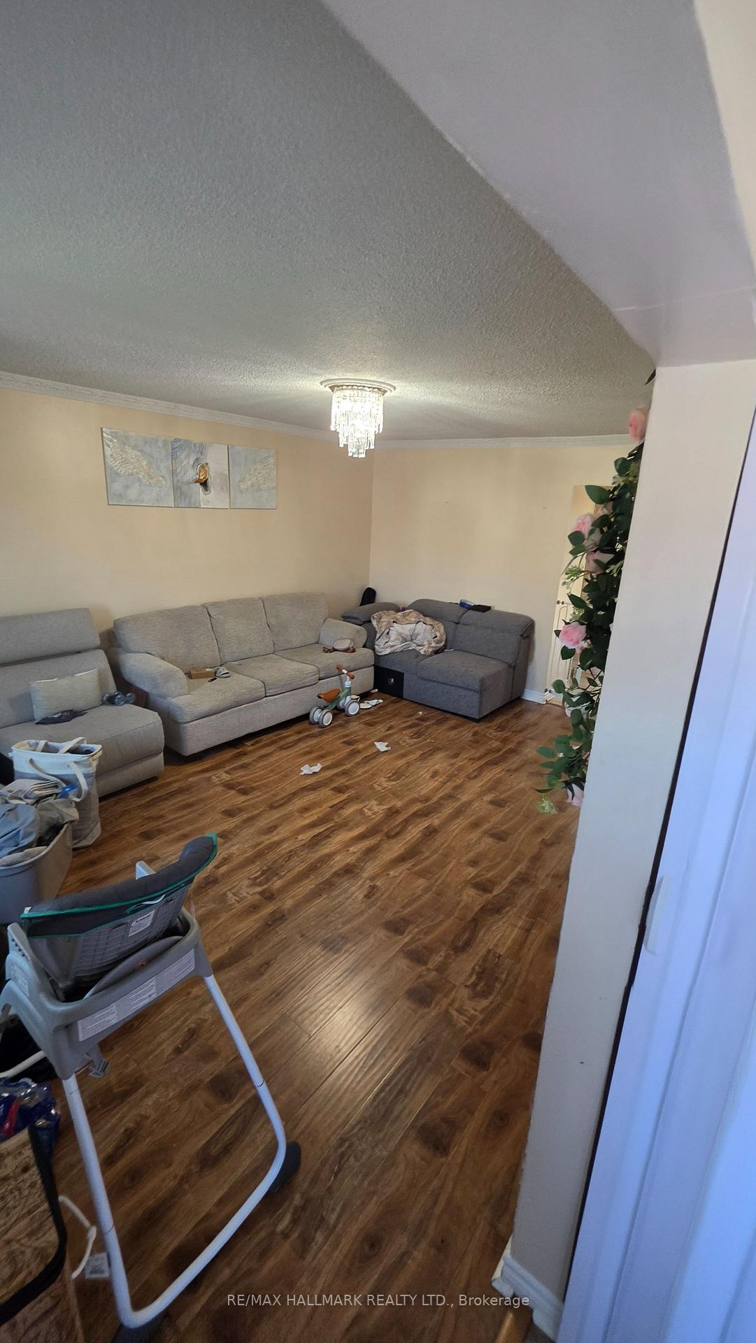 Photo 15 of 59 Russett Avenue, Oshawa, Centennial — HOMEH