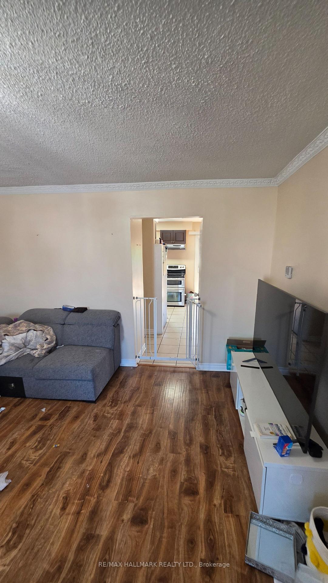Photo 16 of 59 Russett Avenue, Oshawa, Centennial — HOMEH