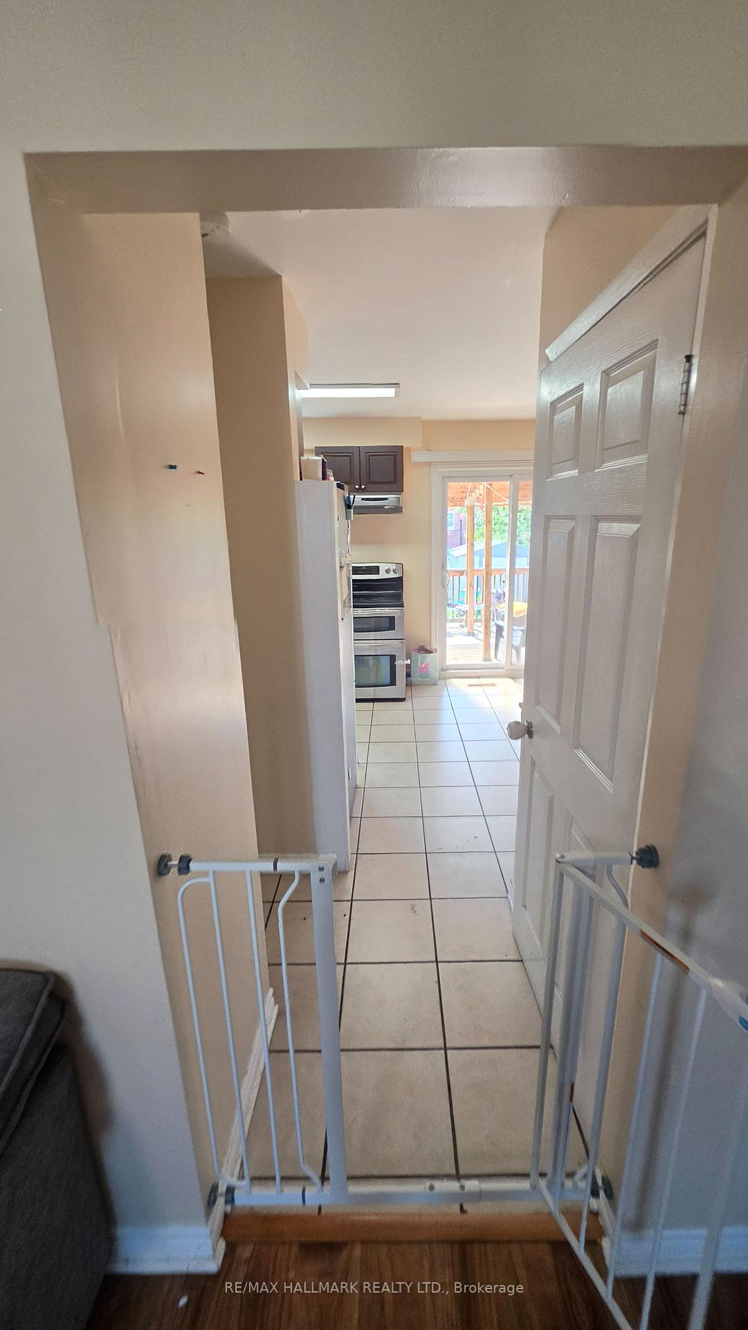 Photo 17 of 59 Russett Avenue, Oshawa, Centennial — HOMEH