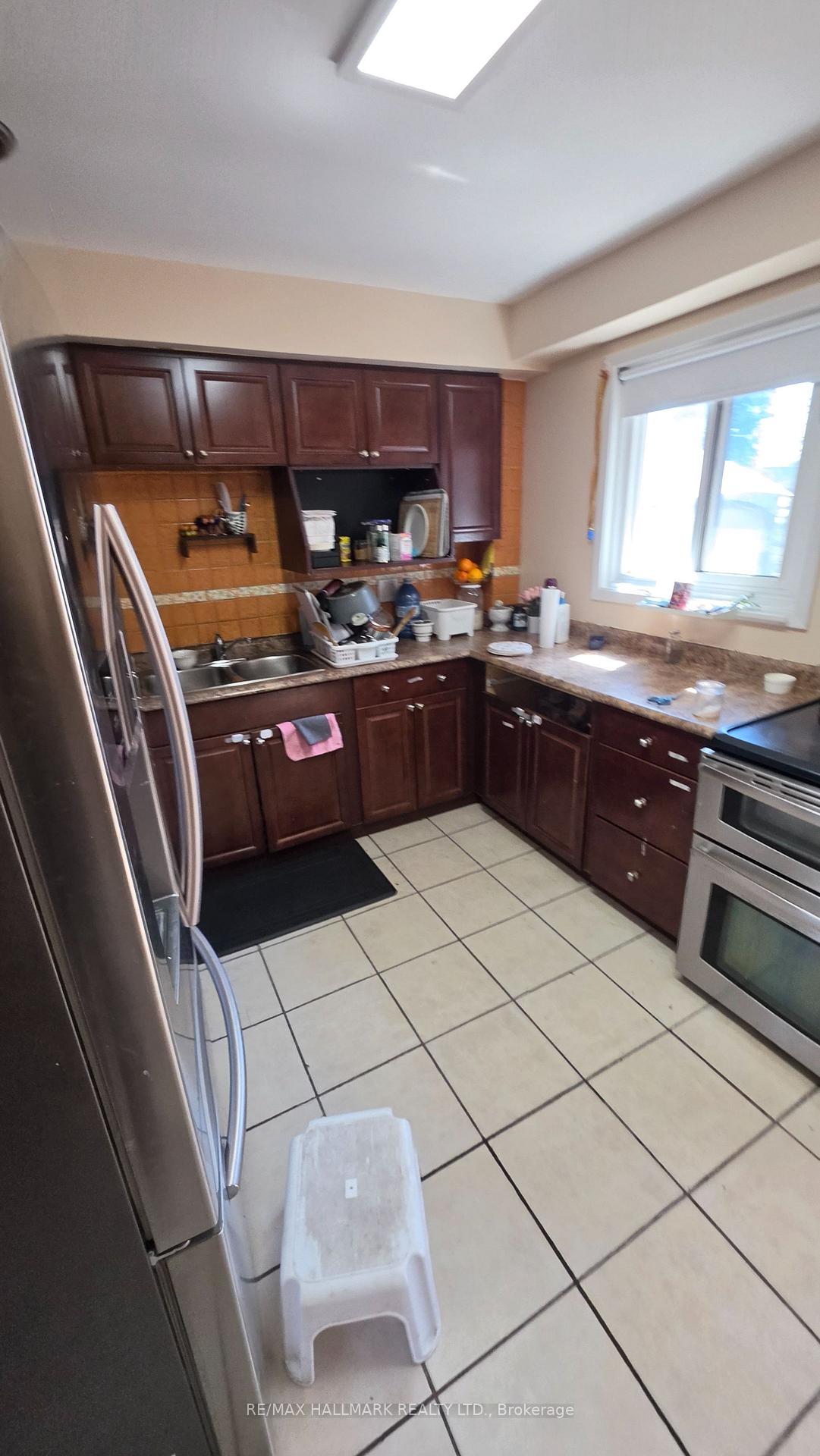 Photo 19 of 59 Russett Avenue, Oshawa, Centennial — HOMEH