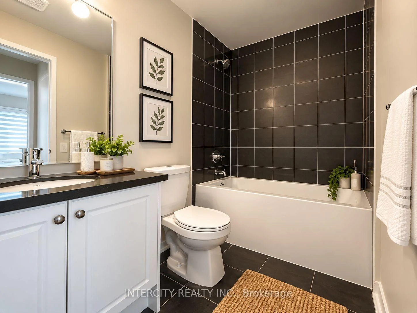 Photo 17 of 12 Heathrow Lane, Caledon, Bolton East — HOMEH