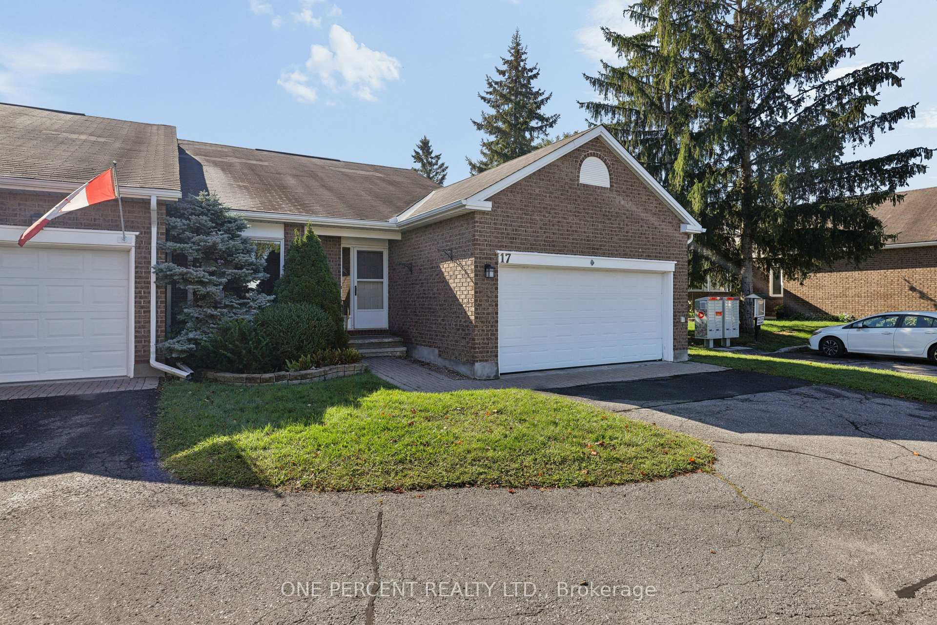 Photo 3 of Unit 9, 17 Pine Needles Court, Ottawa, Stittsville (Central) — HOMEH