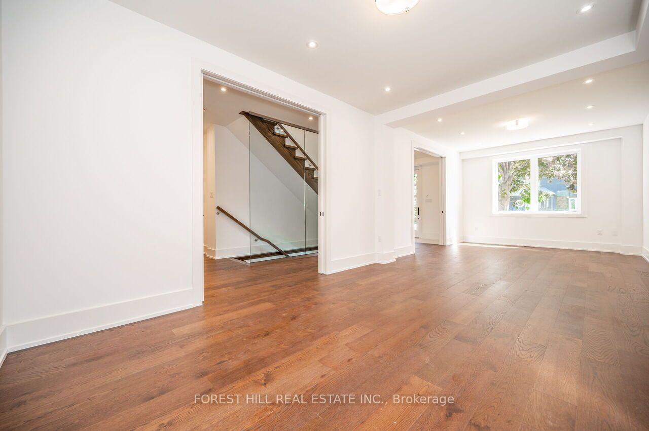 Photo 5 of 38 Thirty-First Street, Etobicoke, Long Branch — HOMEH