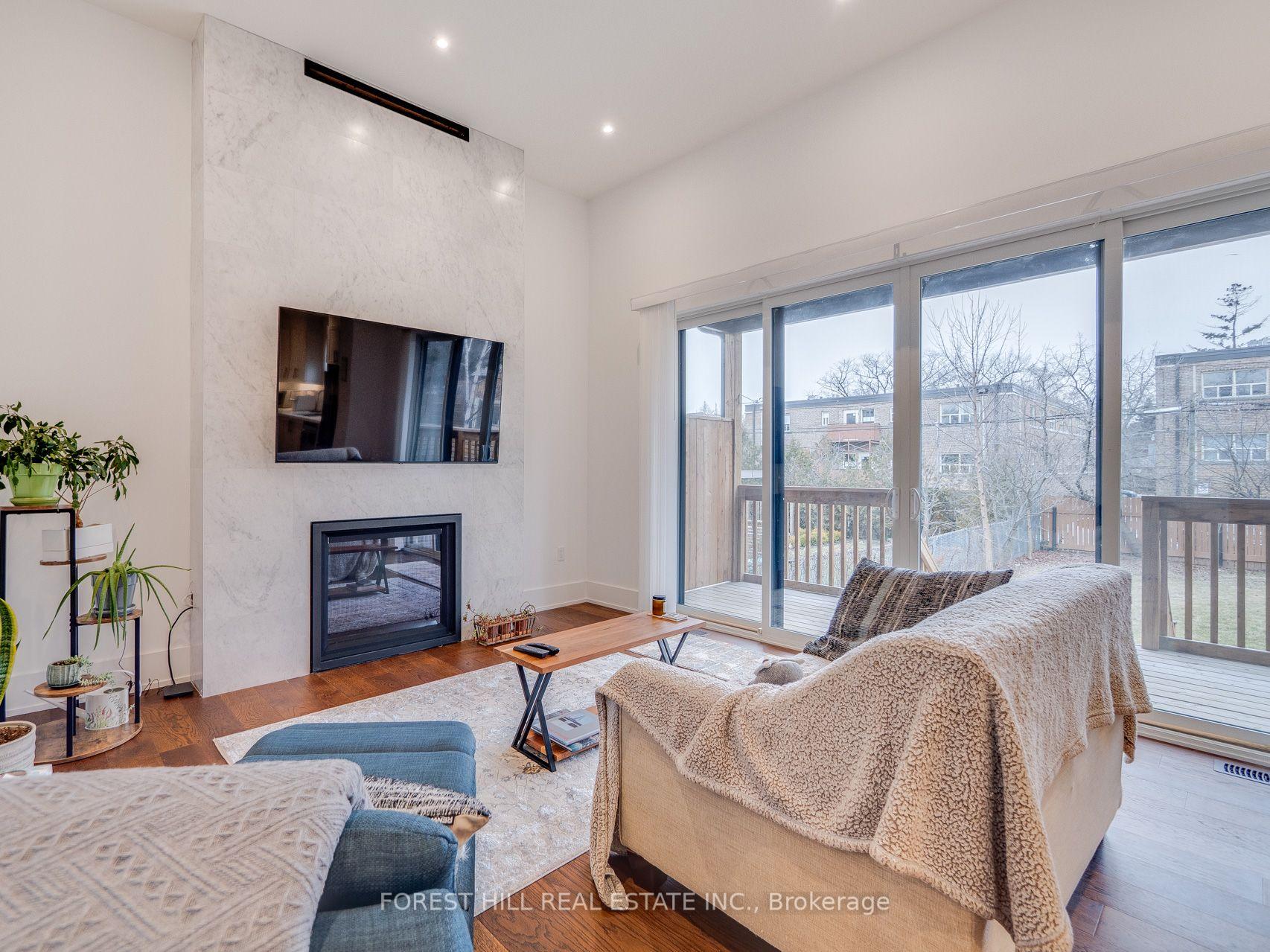 Photo 9 of 38 Thirty-First Street, Etobicoke, Long Branch — HOMEH