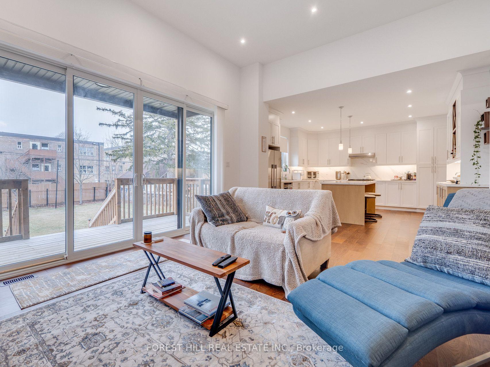 Photo 10 of 38 Thirty-First Street, Etobicoke, Long Branch — HOMEH