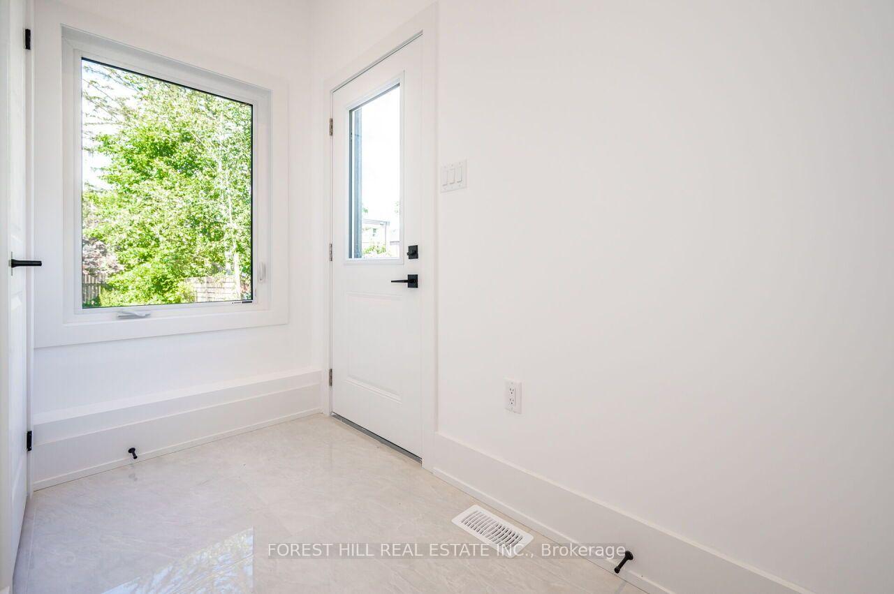 Photo 35 of 38 Thirty-First Street, Etobicoke, Long Branch — HOMEH
