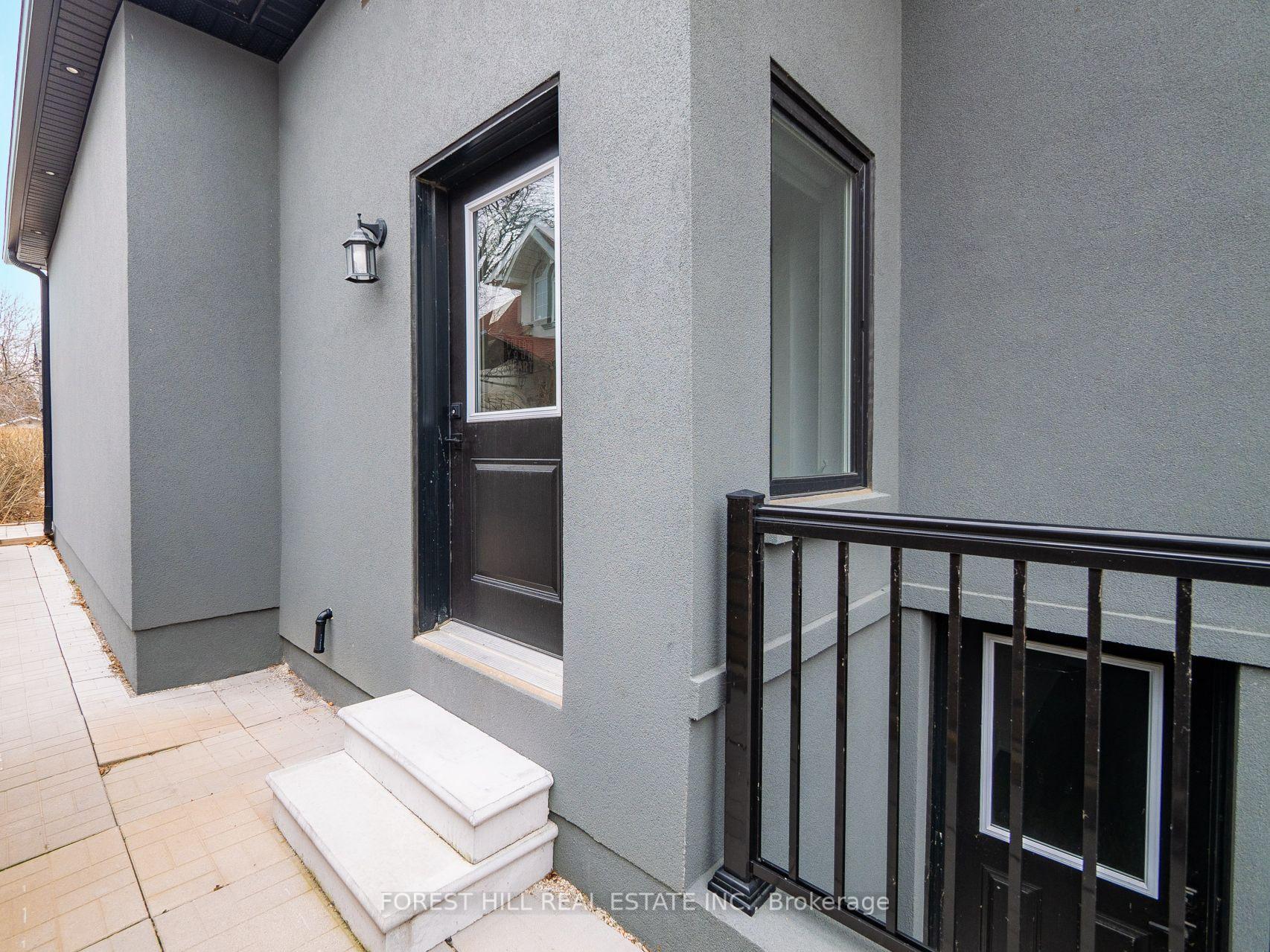 Photo 36 of 38 Thirty-First Street, Etobicoke, Long Branch — HOMEH