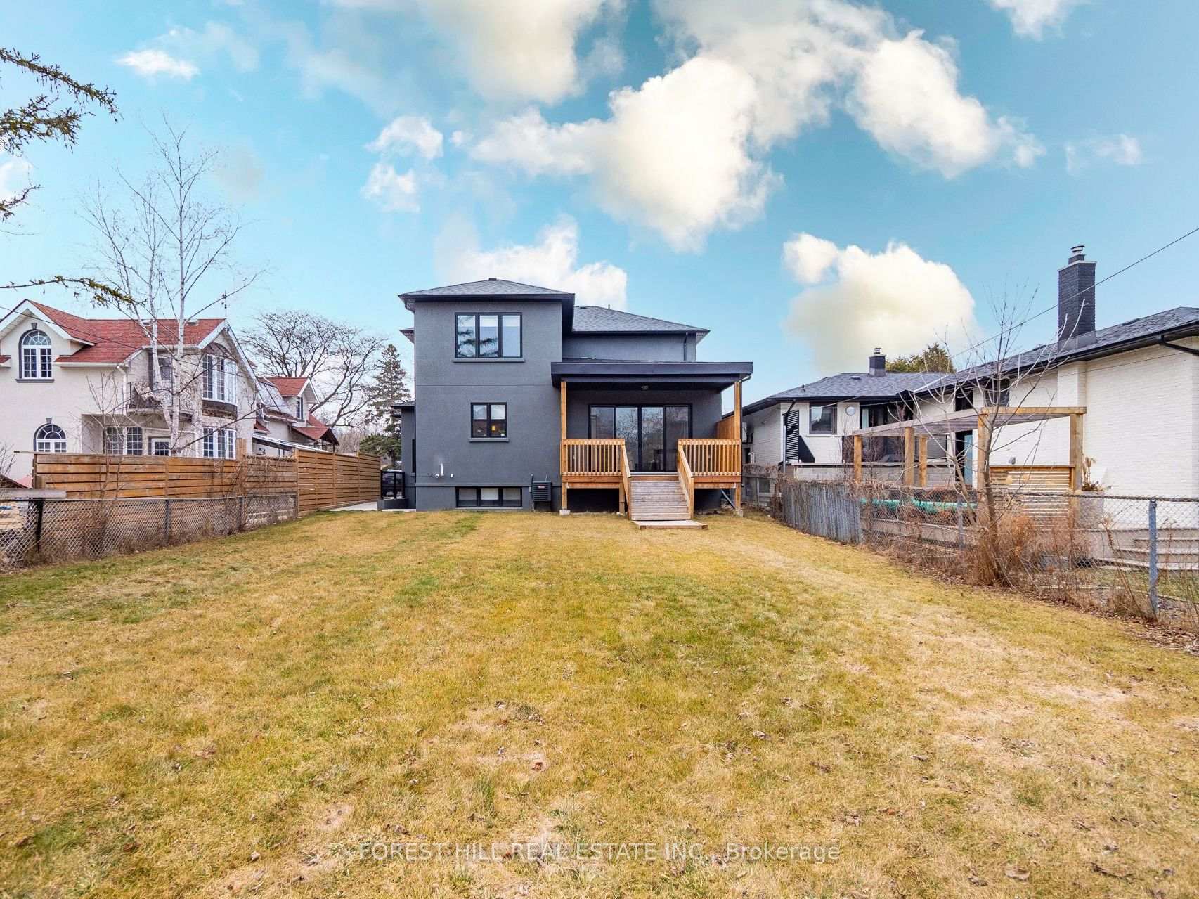 Photo 39 of 38 Thirty-First Street, Etobicoke, Long Branch — HOMEH
