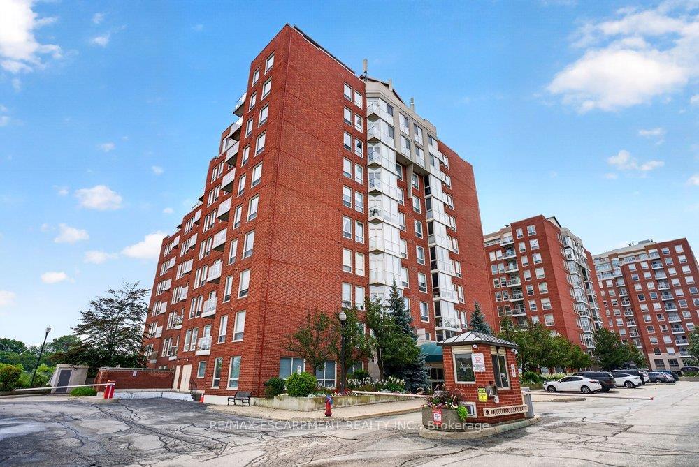 Photo of Unit 702, 60 Old Mill Road