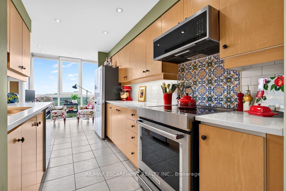 Photo 21 of Unit 702, 60 Old Mill Road, Oakville, Old Oakville — HOMEH