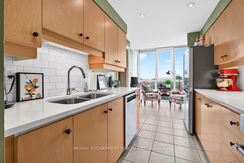 Photo 22 of Unit 702, 60 Old Mill Road, Oakville, Old Oakville — HOMEH