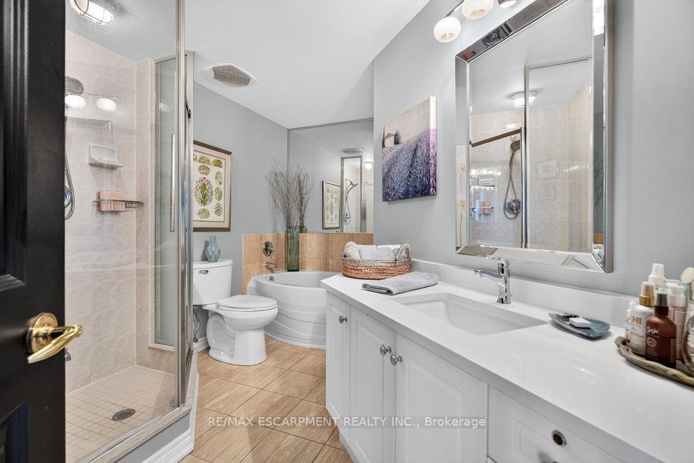 Photo 35 of Unit 702, 60 Old Mill Road, Oakville, Old Oakville — HOMEH