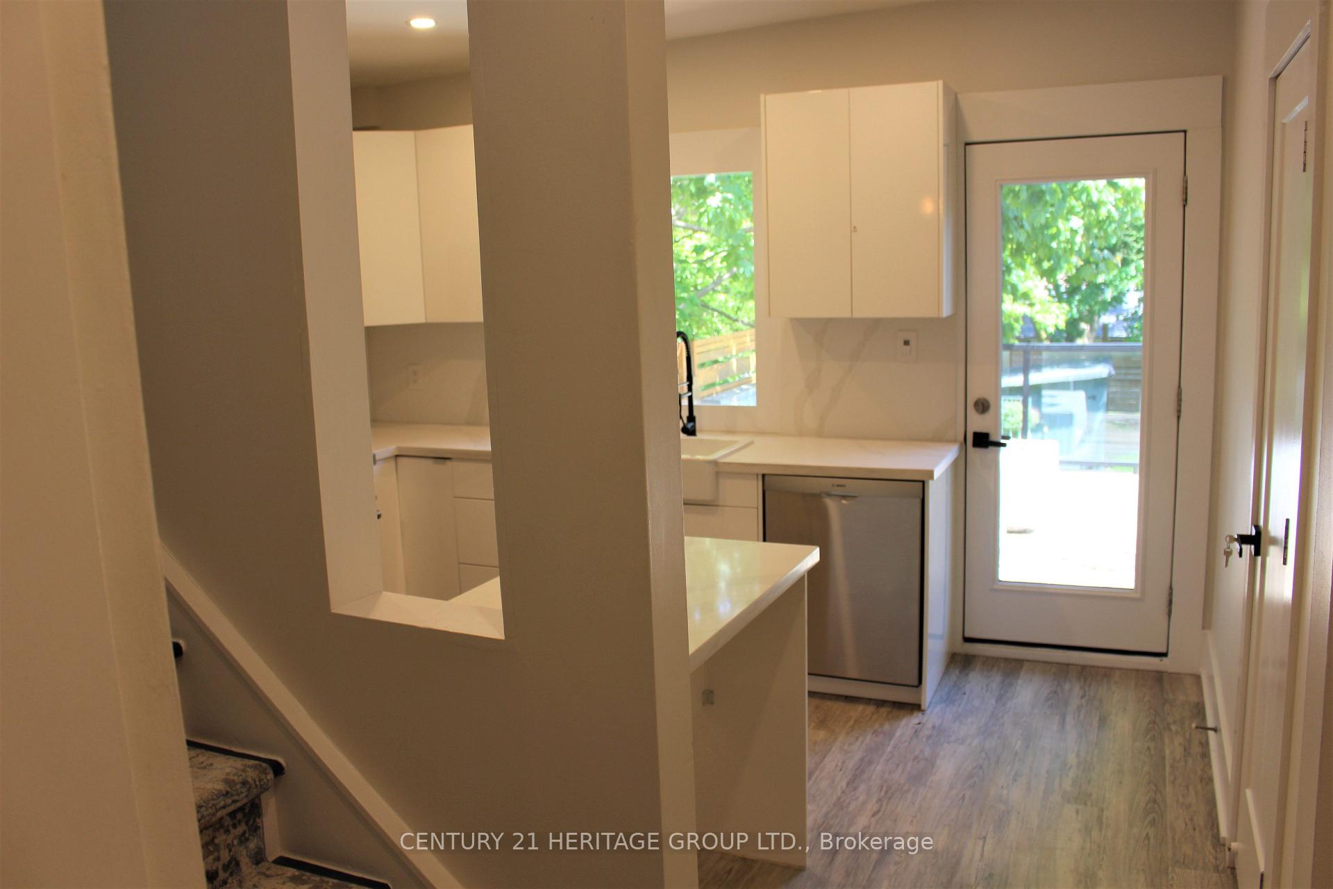 Photo 15 of 269 Prospect Street, Newmarket, Gorham-College Manor — HOMEH