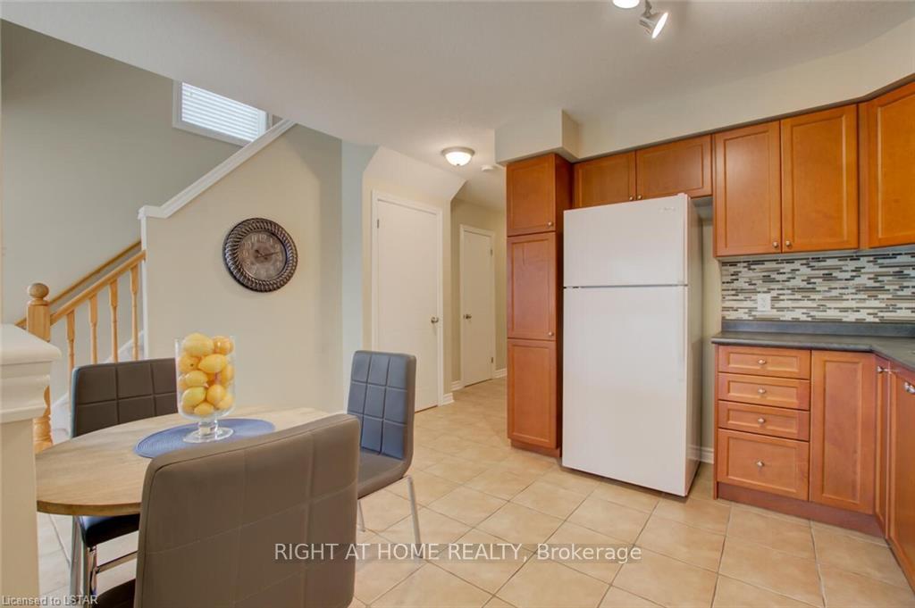 Photo 9 of Unit 44, 1059 Whetherfield Street, London, North M — HOMEH
