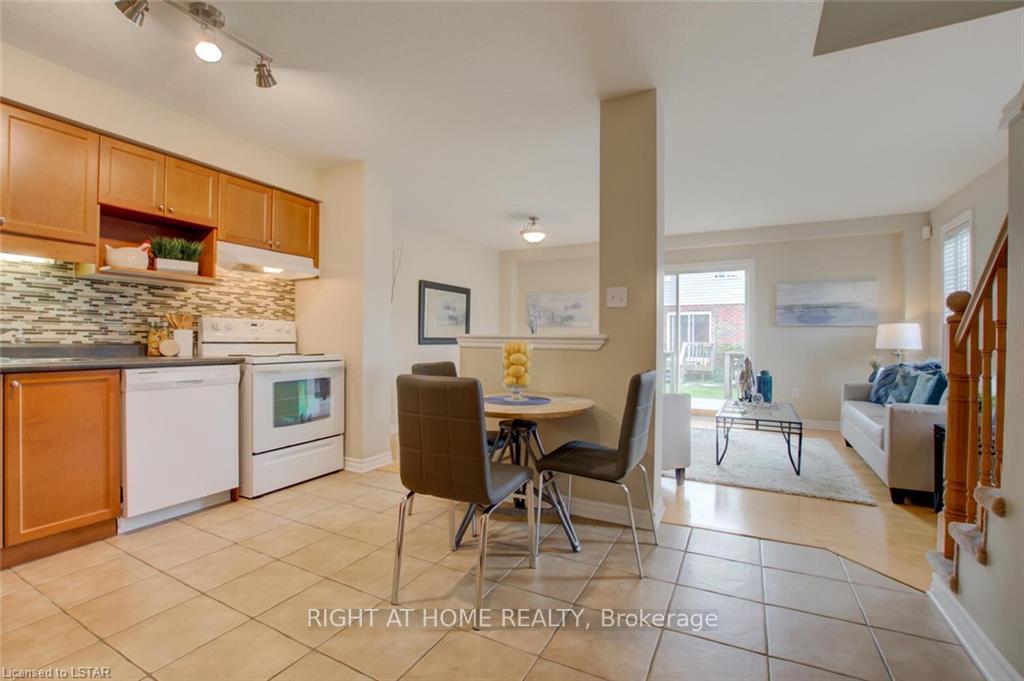 Photo 11 of Unit 44, 1059 Whetherfield Street, London, North M — HOMEH