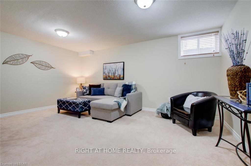 Photo 21 of Unit 44, 1059 Whetherfield Street, London, North M — HOMEH