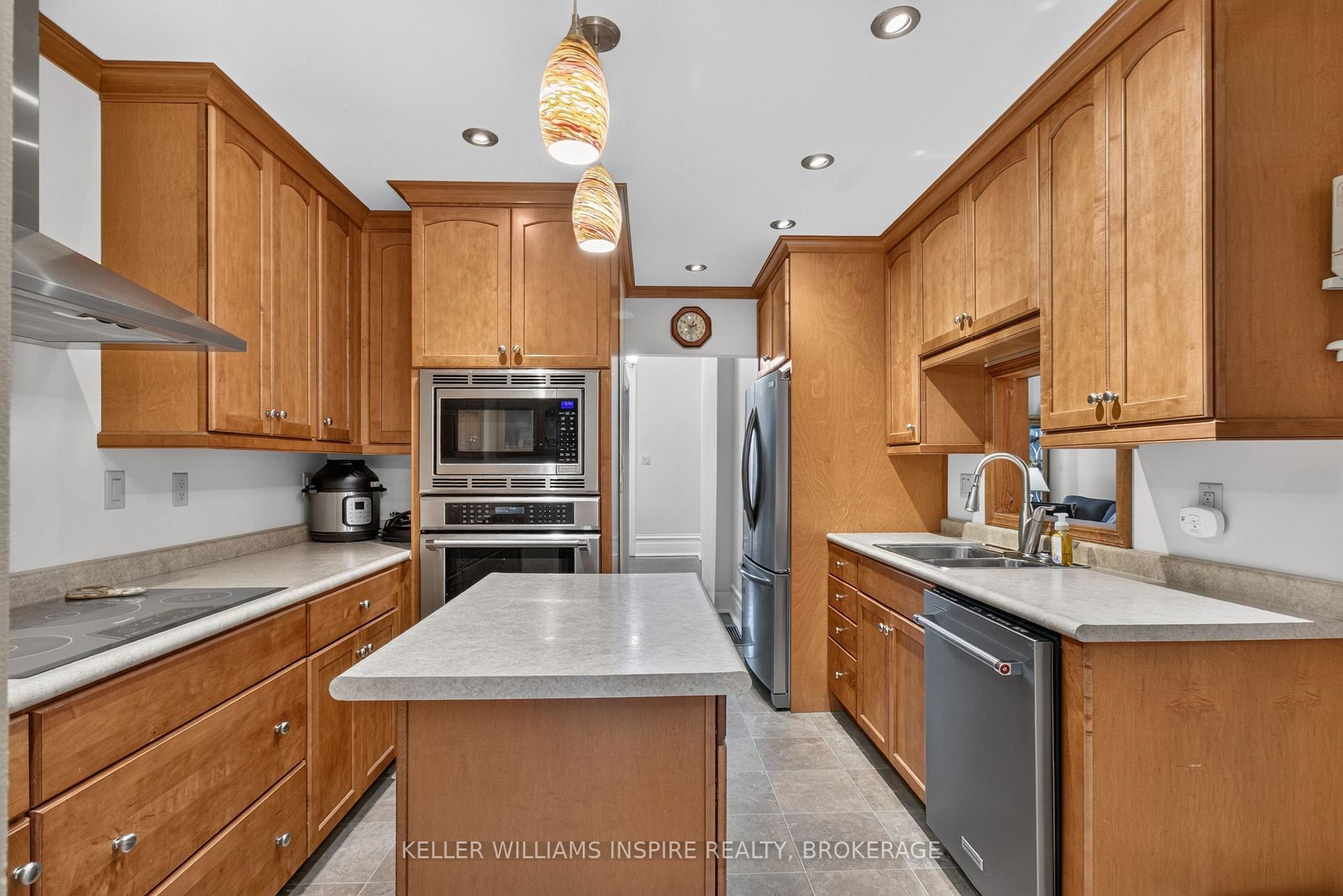 Photo 19 of 244 George Street, Belleville, Belleville Ward — HOMEH