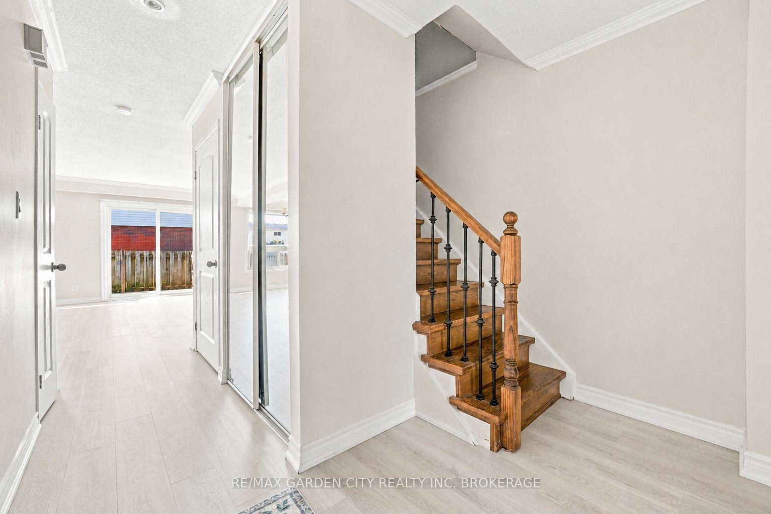 Photo 5 of Unit 116, 286 Cushman Road, St. Catharines, Carlton/Bunting — HOMEH