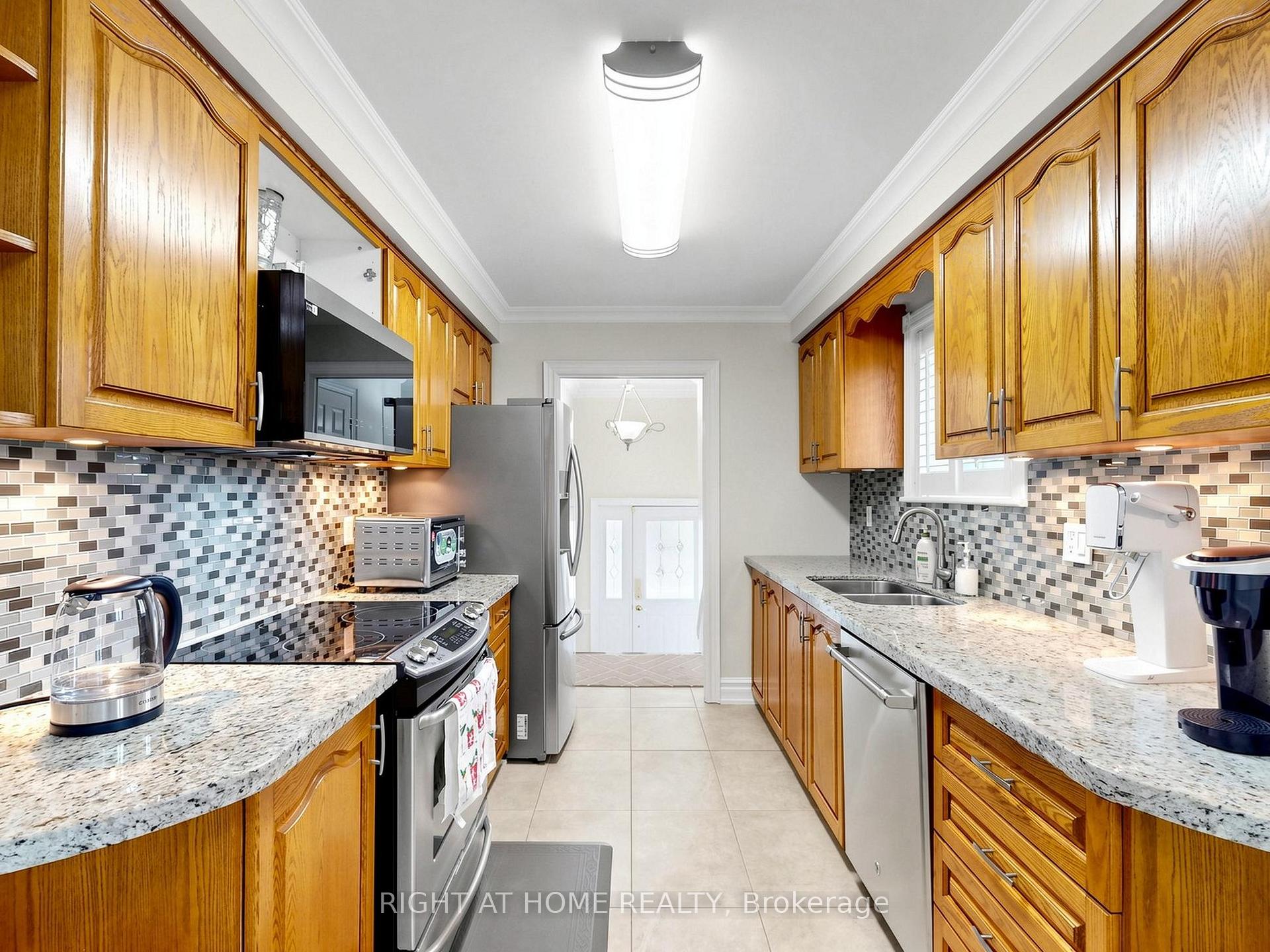 Photo 15 of 67 Ladner Drive, North York, Pleasant View — HOMEH