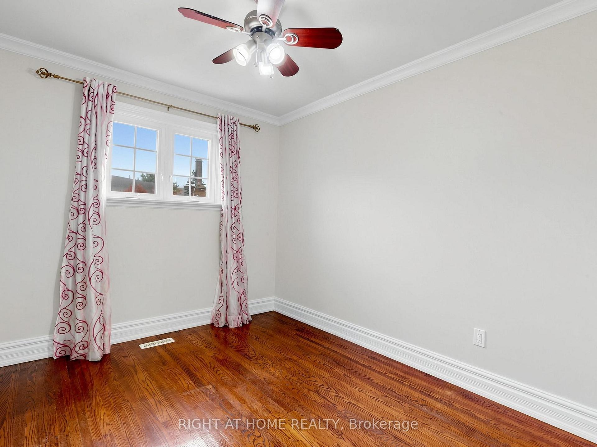 Photo 25 of 67 Ladner Drive, North York, Pleasant View — HOMEH
