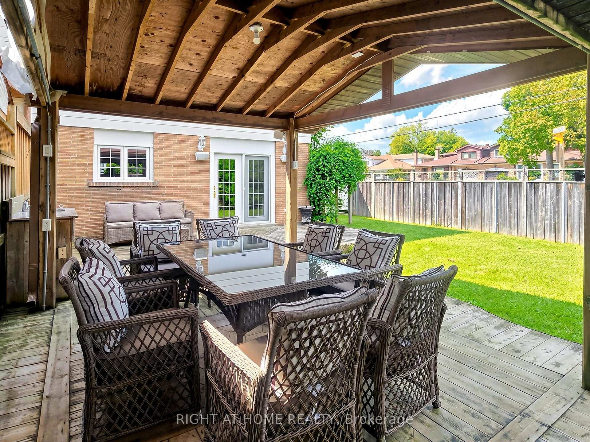 Photo 36 of 67 Ladner Drive, North York, Pleasant View — HOMEH