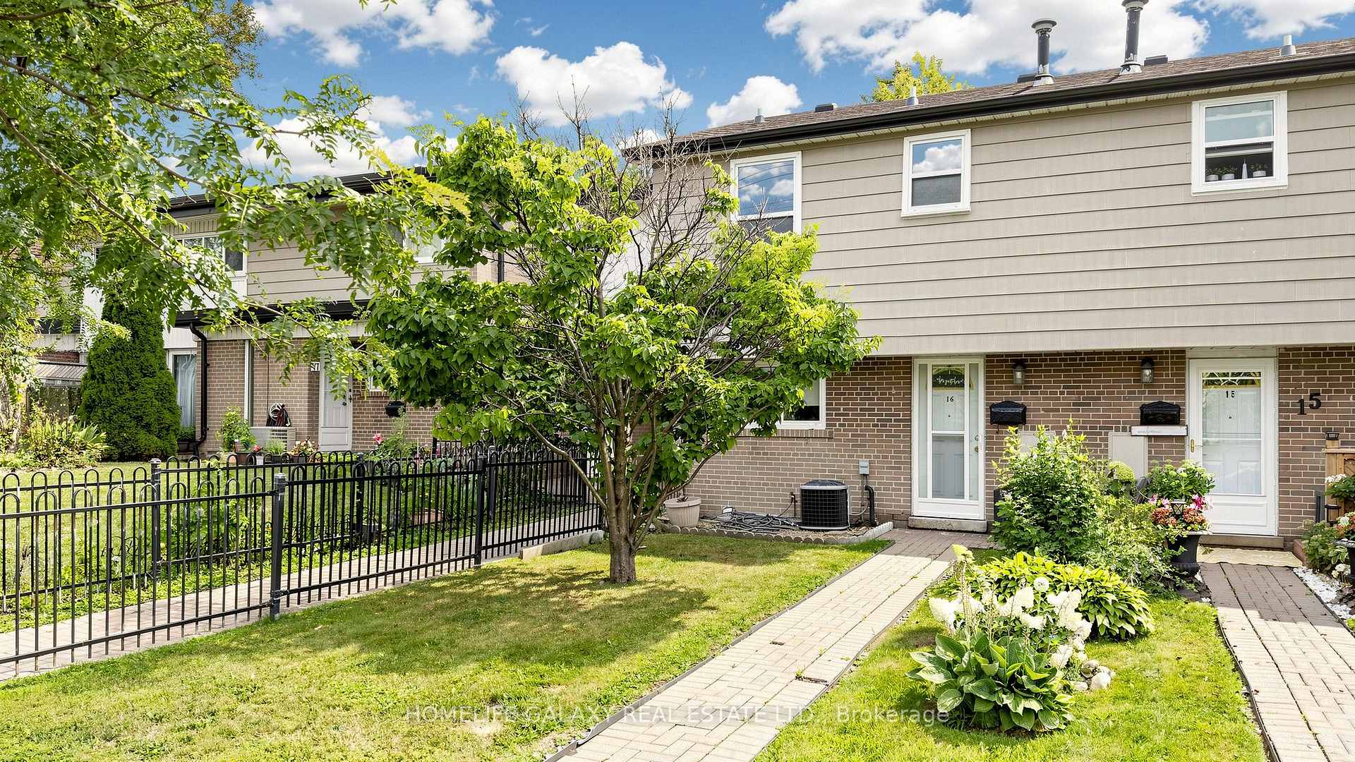 Photo 6 of Unit 16, 925 Bayly Street, Pickering, West Shore — HOMEH