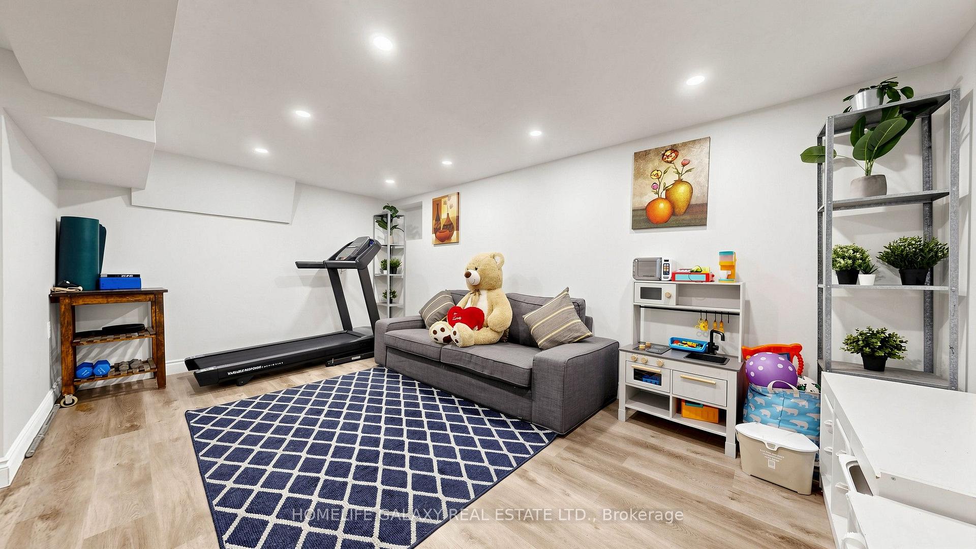 Photo 35 of Unit 16, 925 Bayly Street, Pickering, West Shore — HOMEH