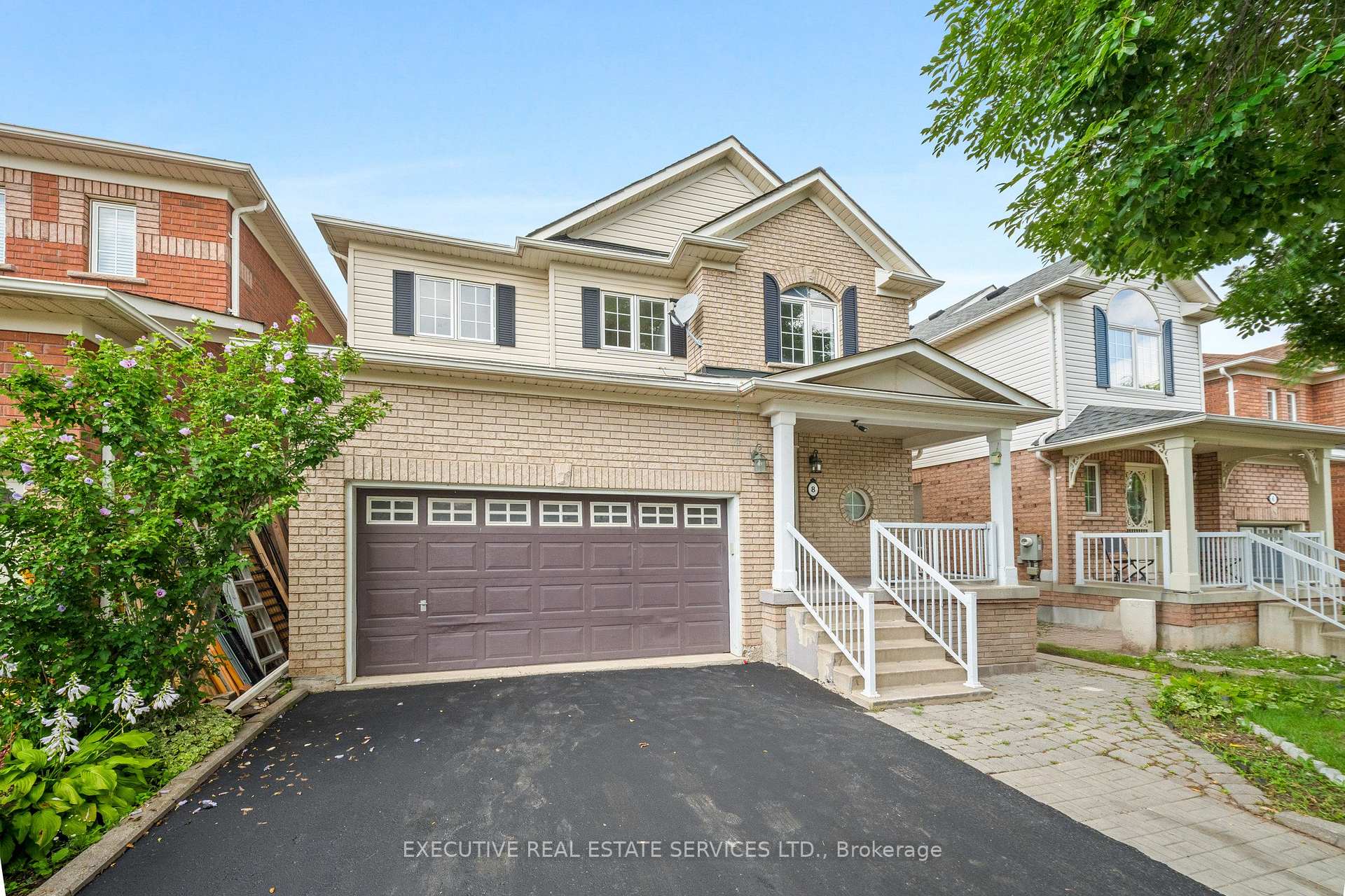 Photo 3 of 8 Spencer Drive, Brampton, Fletcher's Meadow — HOMEH