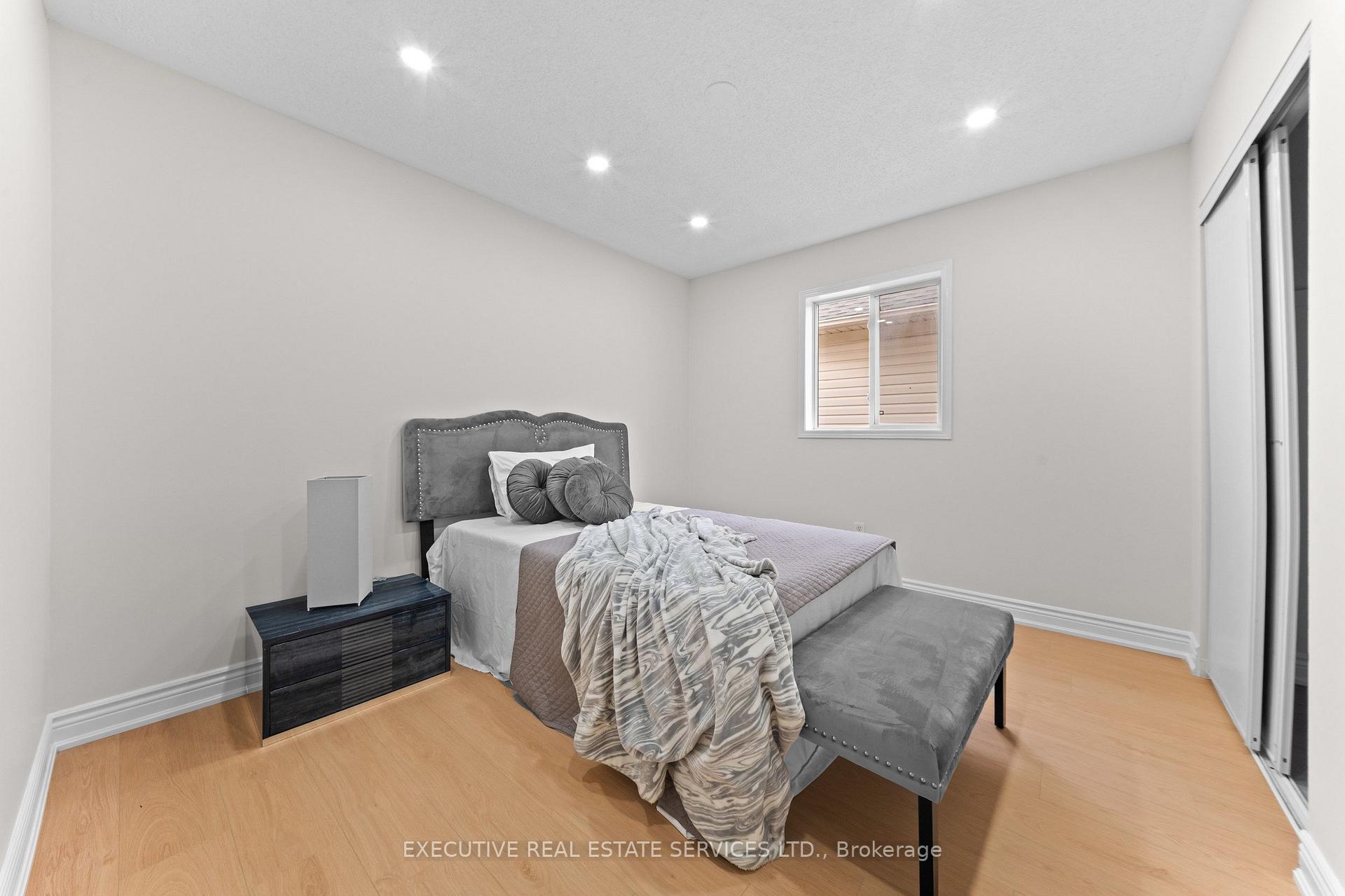 Photo 28 of 8 Spencer Drive, Brampton, Fletcher's Meadow — HOMEH