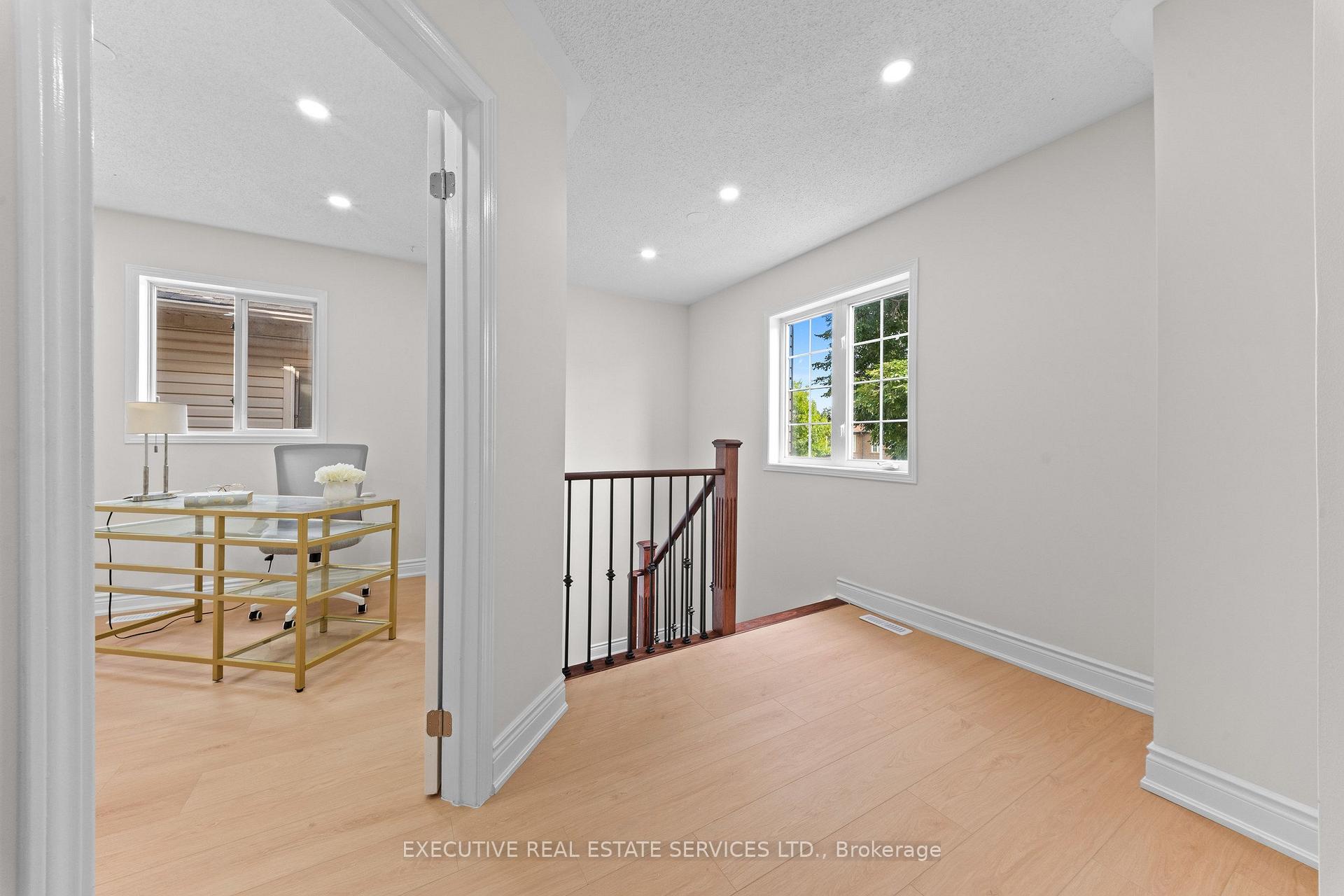 Photo 33 of 8 Spencer Drive, Brampton, Fletcher's Meadow — HOMEH