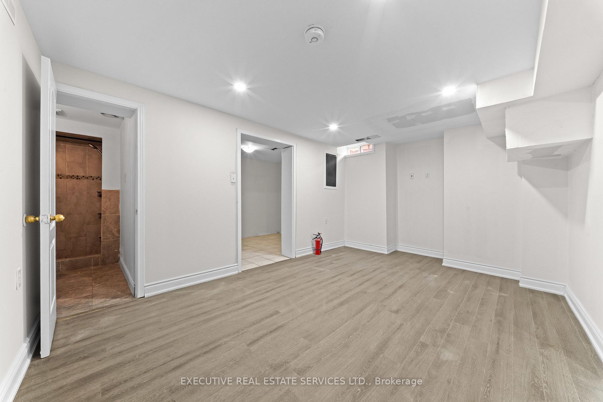 Photo 37 of 8 Spencer Drive, Brampton, Fletcher's Meadow — HOMEH