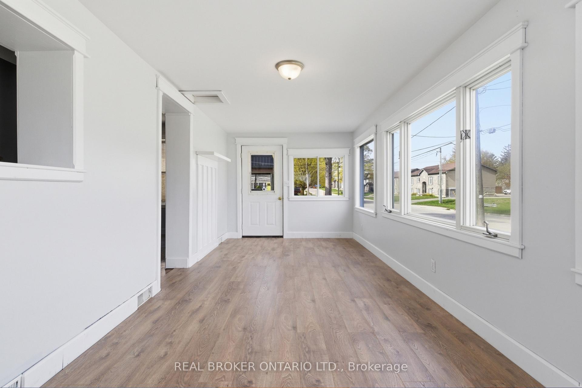 Photo 3 of 368 Wellington Avenue S, North Perth, Listowel — HOMEH