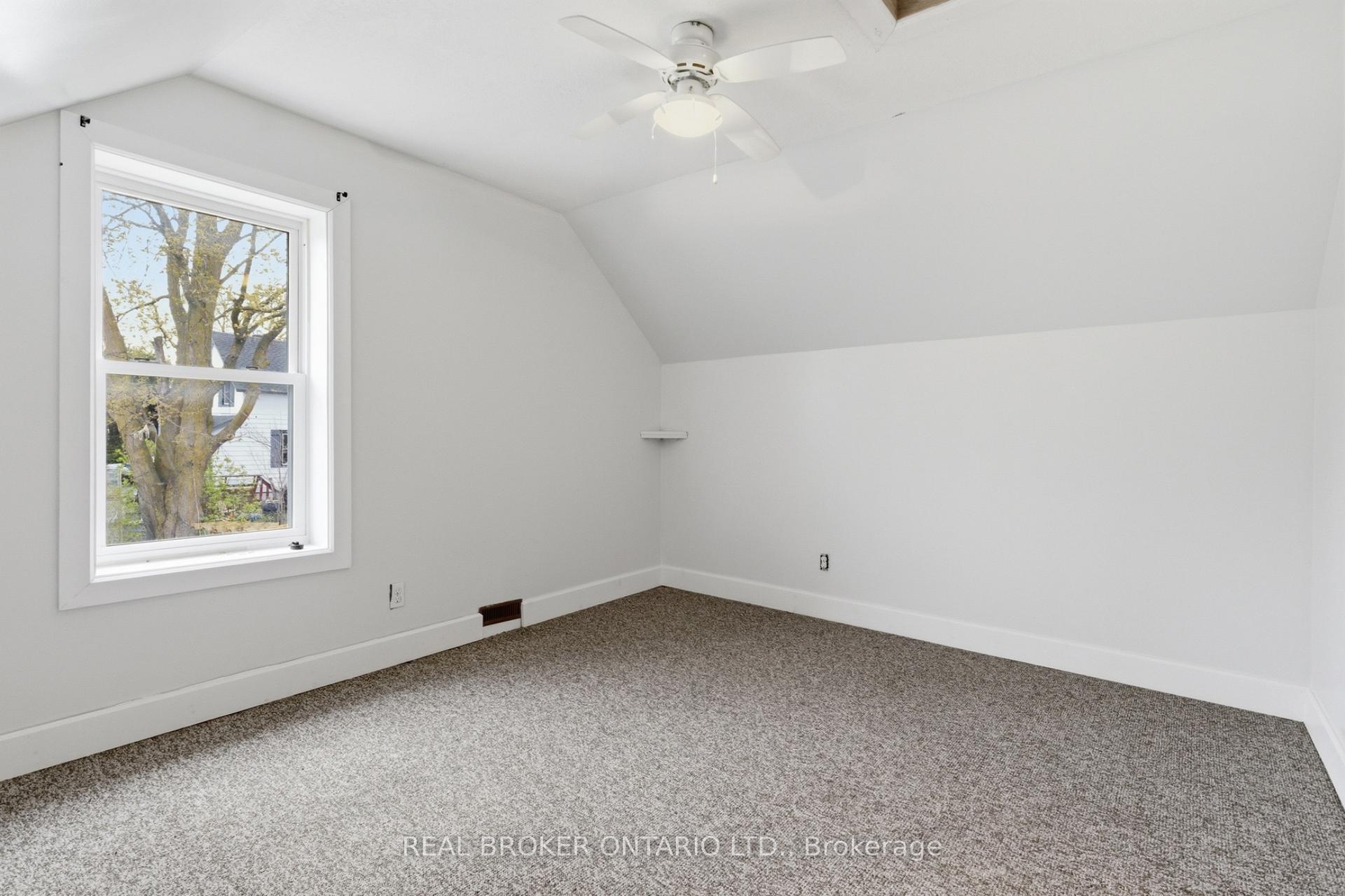 Photo 25 of 368 Wellington Avenue S, North Perth, Listowel — HOMEH
