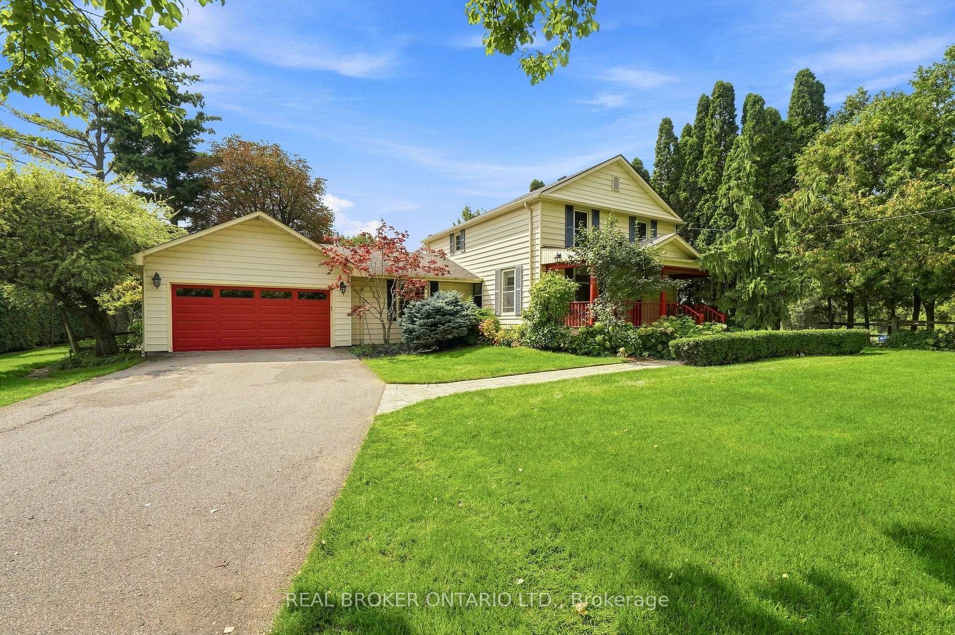 Photo 9 of 1079 Garden Lane, Hamilton, Rural Flamborough — HOMEH