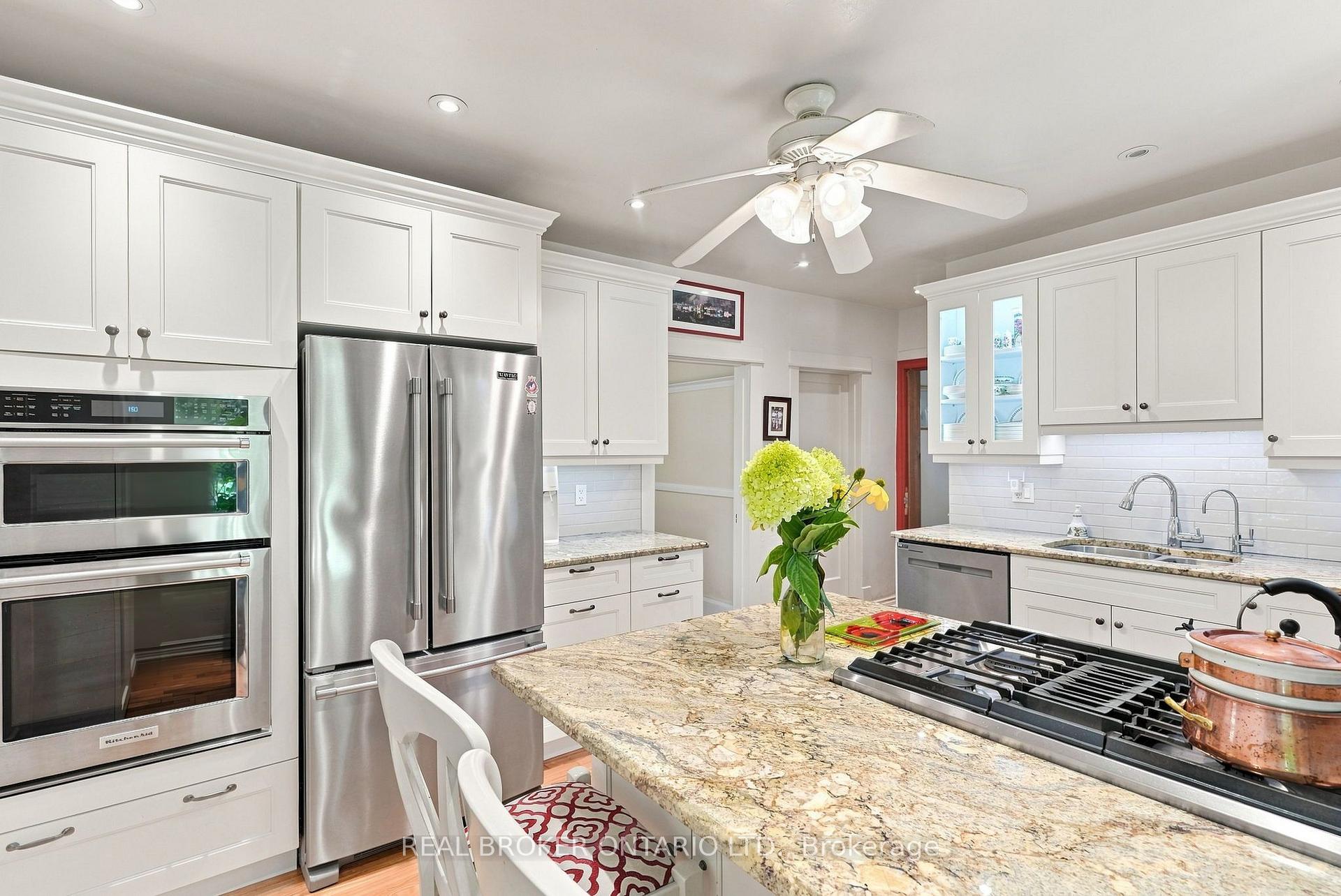 Photo 13 of 1079 Garden Lane, Hamilton, Rural Flamborough — HOMEH