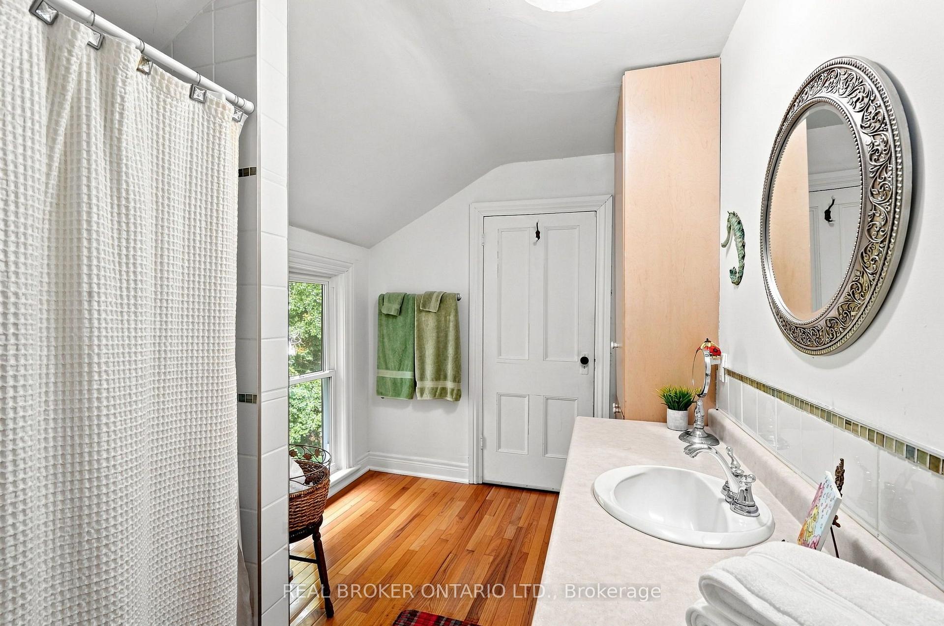 Photo 42 of 1079 Garden Lane, Hamilton, Rural Flamborough — HOMEH